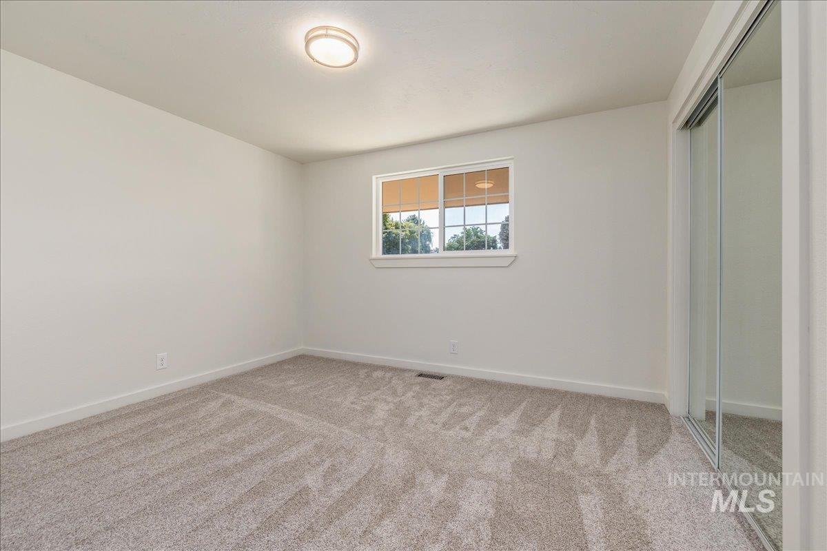 406 Lindenwood Dr, Nampa, Idaho 83686, 3 Bedrooms, 2 Bathrooms, Residential For Sale, Price $550,000,MLS 98998891