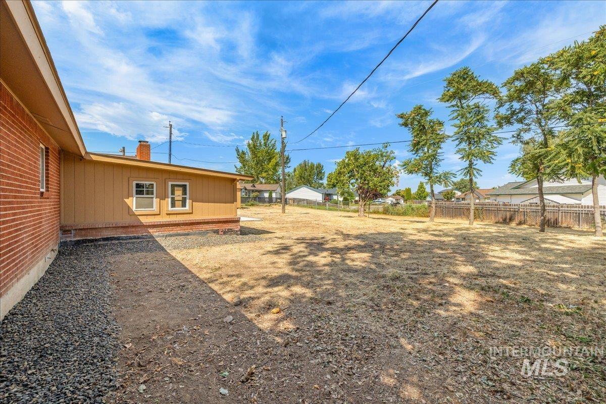 406 Lindenwood Dr, Nampa, Idaho 83686, 3 Bedrooms, 2 Bathrooms, Residential For Sale, Price $550,000,MLS 98998891