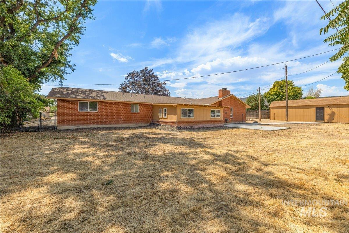 406 Lindenwood Dr, Nampa, Idaho 83686, 3 Bedrooms, 2 Bathrooms, Residential For Sale, Price $550,000,MLS 98998891