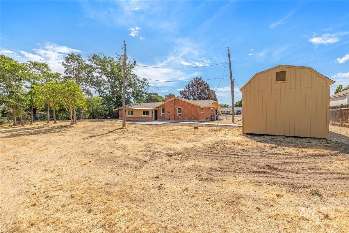 406 Lindenwood Dr, Nampa, Idaho 83686, 3 Bedrooms, 2 Bathrooms, Residential For Sale, Price $550,000,MLS 98998891