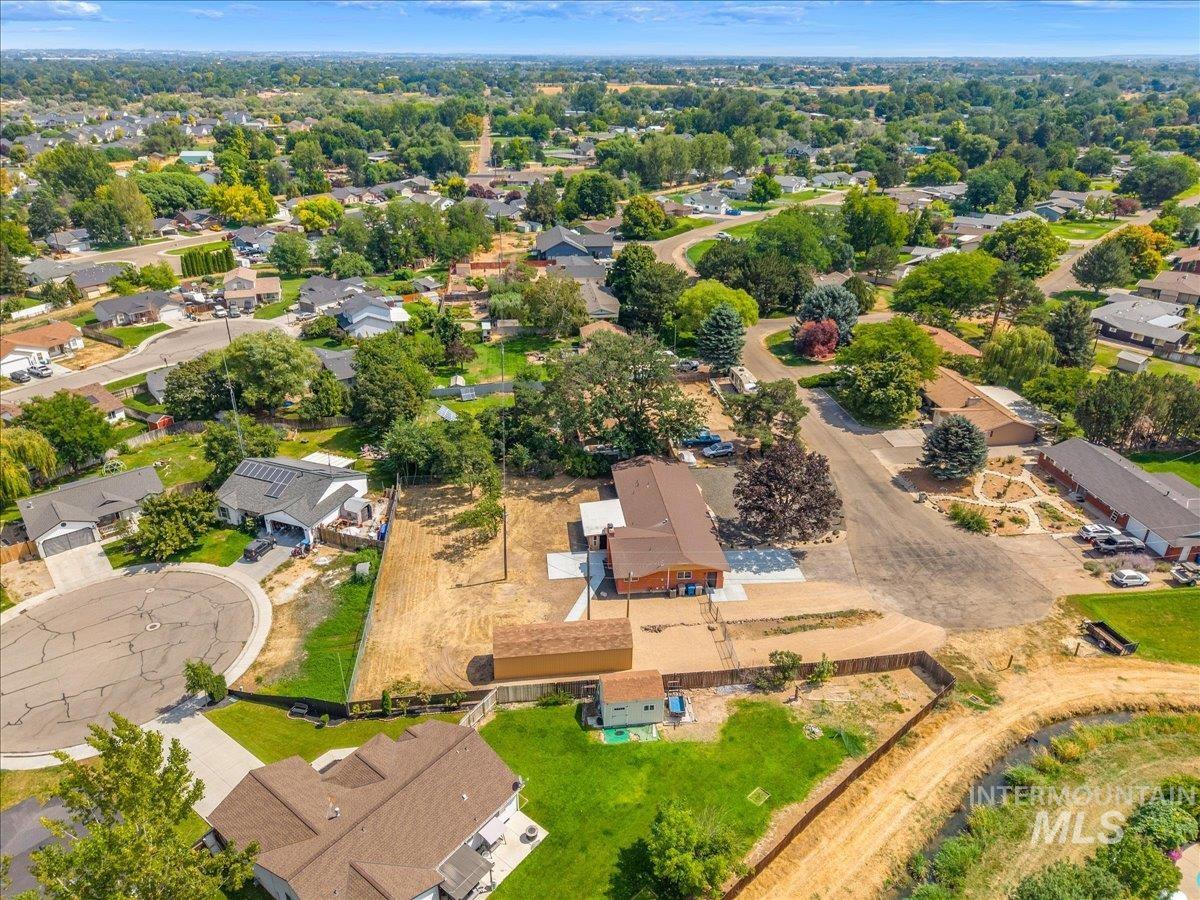 406 Lindenwood Dr, Nampa, Idaho 83686, 3 Bedrooms, 2 Bathrooms, Residential For Sale, Price $550,000,MLS 98998891