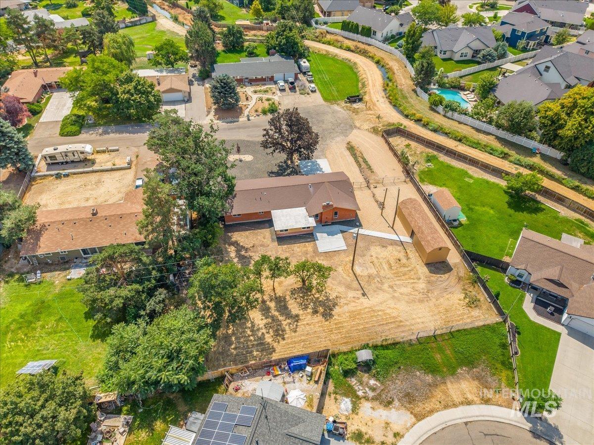 406 Lindenwood Dr, Nampa, Idaho 83686, 3 Bedrooms, 2 Bathrooms, Residential For Sale, Price $550,000,MLS 98998891