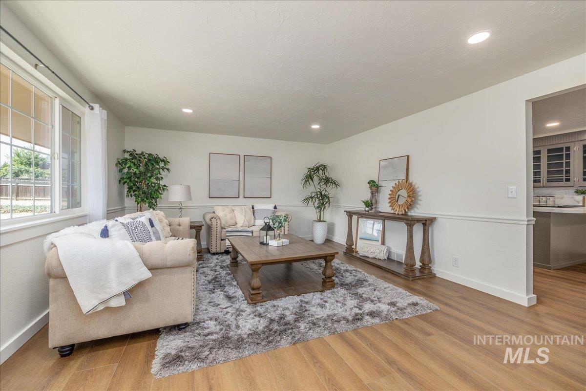 406 Lindenwood Dr, Nampa, Idaho 83686, 3 Bedrooms, 2 Bathrooms, Residential For Sale, Price $550,000,MLS 98998891