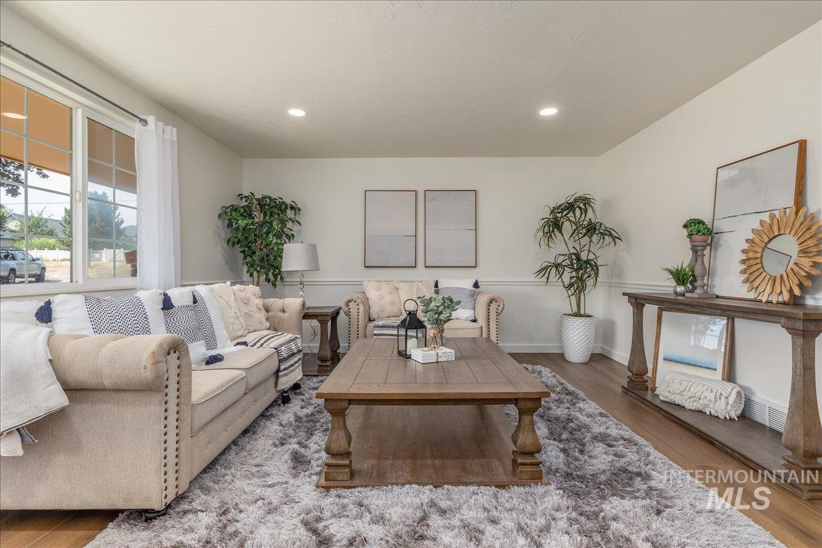 406 Lindenwood Dr, Nampa, Idaho 83686, 3 Bedrooms, 2 Bathrooms, Residential For Sale, Price $550,000,MLS 98998891