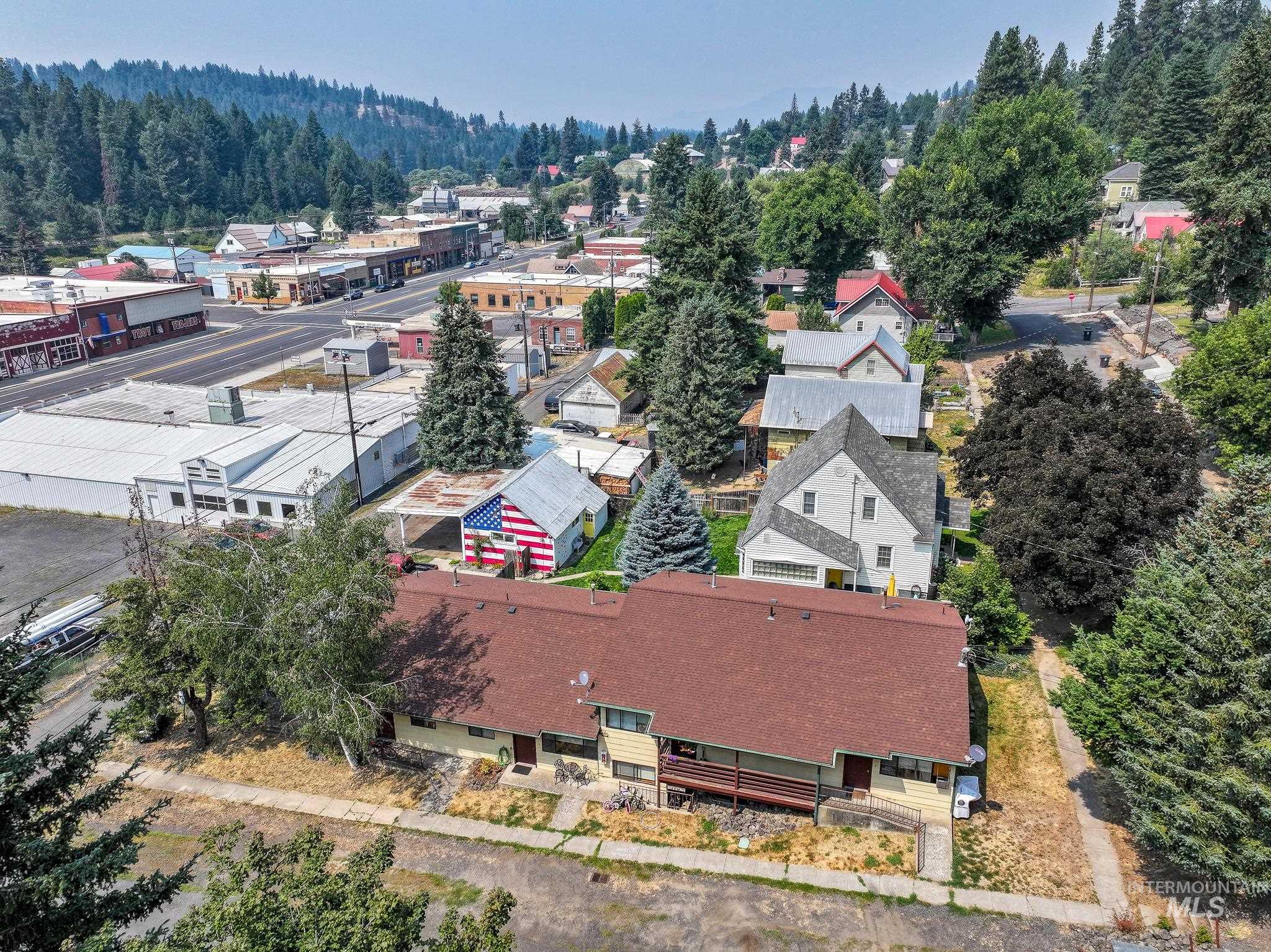 107 E 6th, Troy, Idaho 83871, 2 Bedrooms, 1 Bathroom, Residential Income For Sale, Price $459,000,MLS 98998894