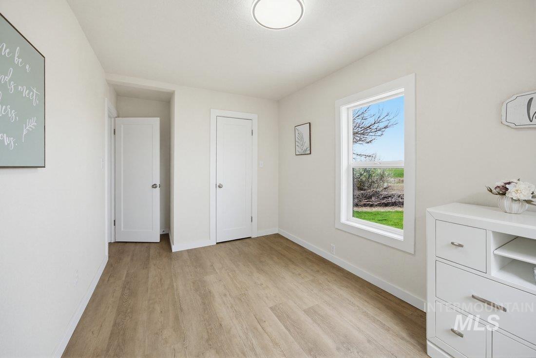 1112 Indianhead Rd, Weiser, Idaho 83672, 3 Bedrooms, 2 Bathrooms, Residential For Sale, Price $559,000,MLS 98998895