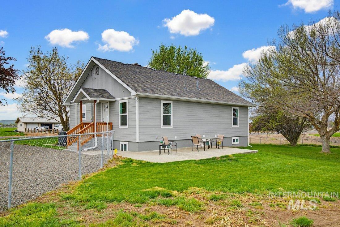 1112 Indianhead Rd, Weiser, Idaho 83672, 3 Bedrooms, 2 Bathrooms, Residential For Sale, Price $559,000,MLS 98998895