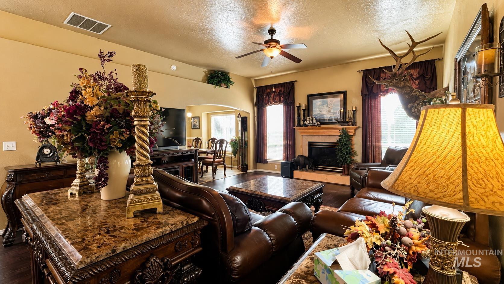 617 Cornwall, Fruitland, Idaho 83619, 4 Bedrooms, 2 Bathrooms, Residential For Sale, Price $465,000,MLS 98998896