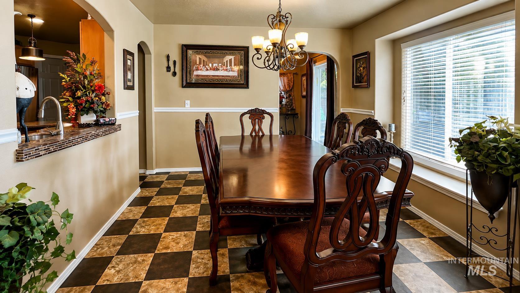 617 Cornwall, Fruitland, Idaho 83619, 4 Bedrooms, 2 Bathrooms, Residential For Sale, Price $465,000,MLS 98998896