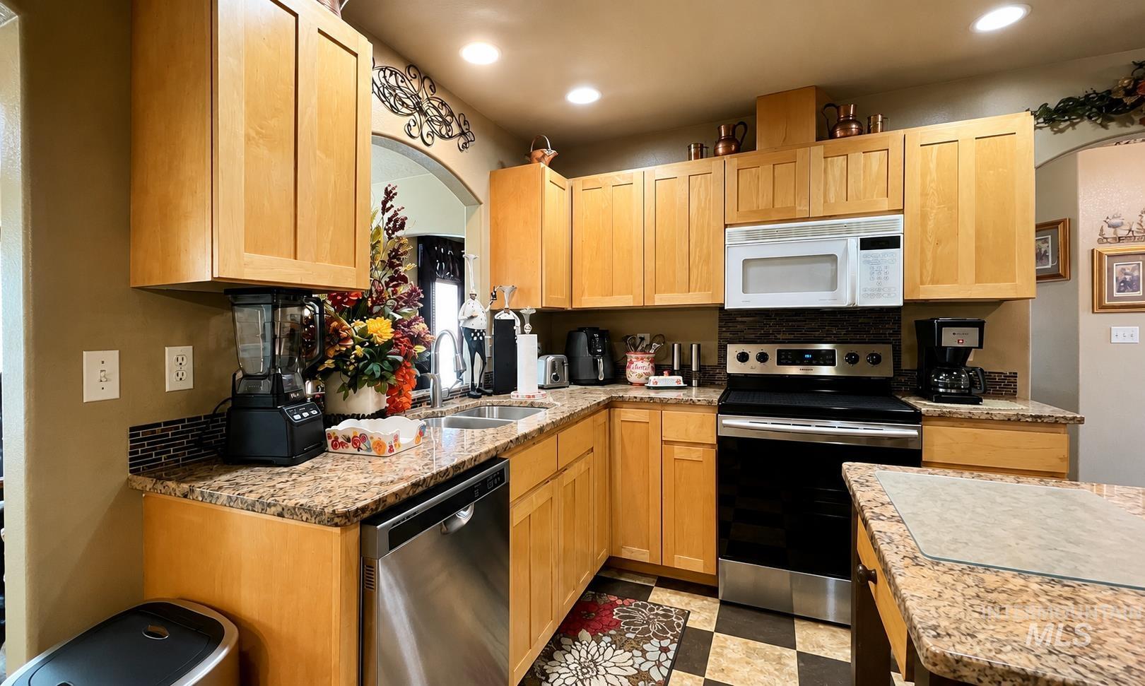 617 Cornwall, Fruitland, Idaho 83619, 4 Bedrooms, 2 Bathrooms, Residential For Sale, Price $465,000,MLS 98998896