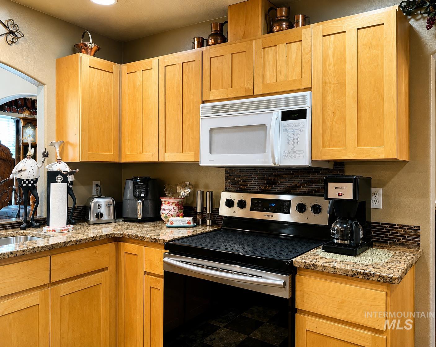 617 Cornwall, Fruitland, Idaho 83619, 4 Bedrooms, 2 Bathrooms, Residential For Sale, Price $465,000,MLS 98998896