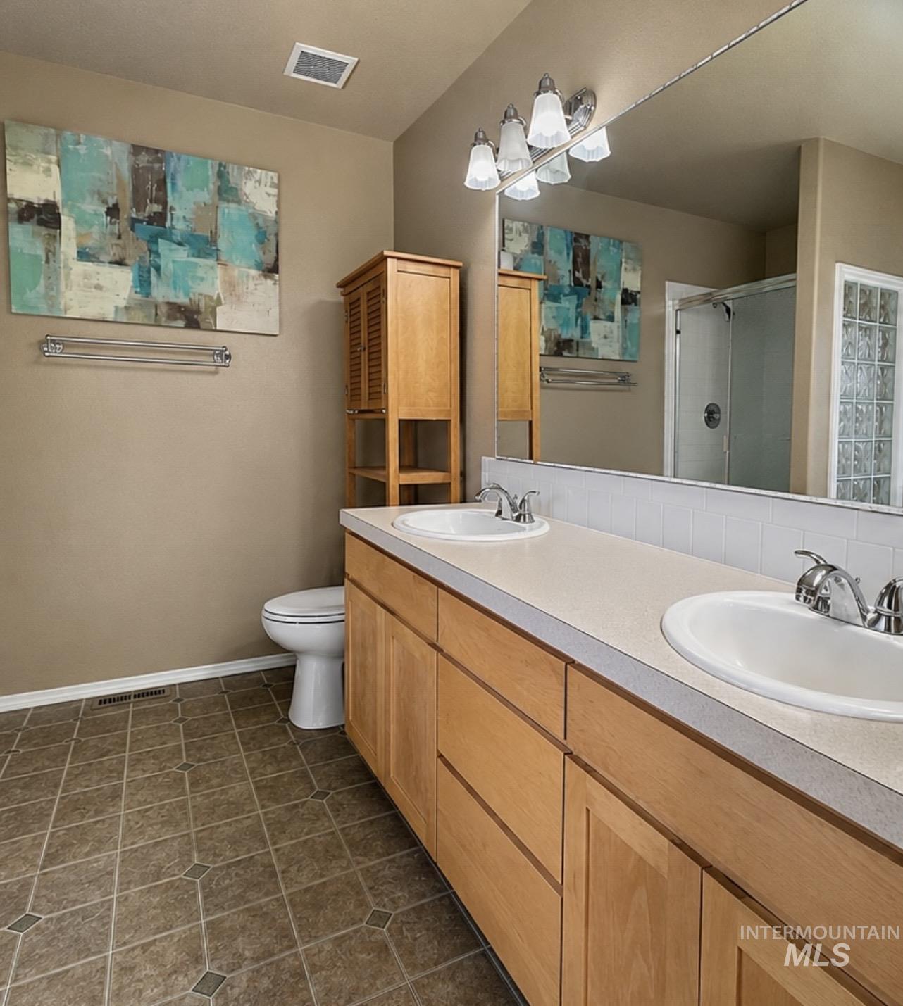 617 Cornwall, Fruitland, Idaho 83619, 4 Bedrooms, 2 Bathrooms, Residential For Sale, Price $465,000,MLS 98998896