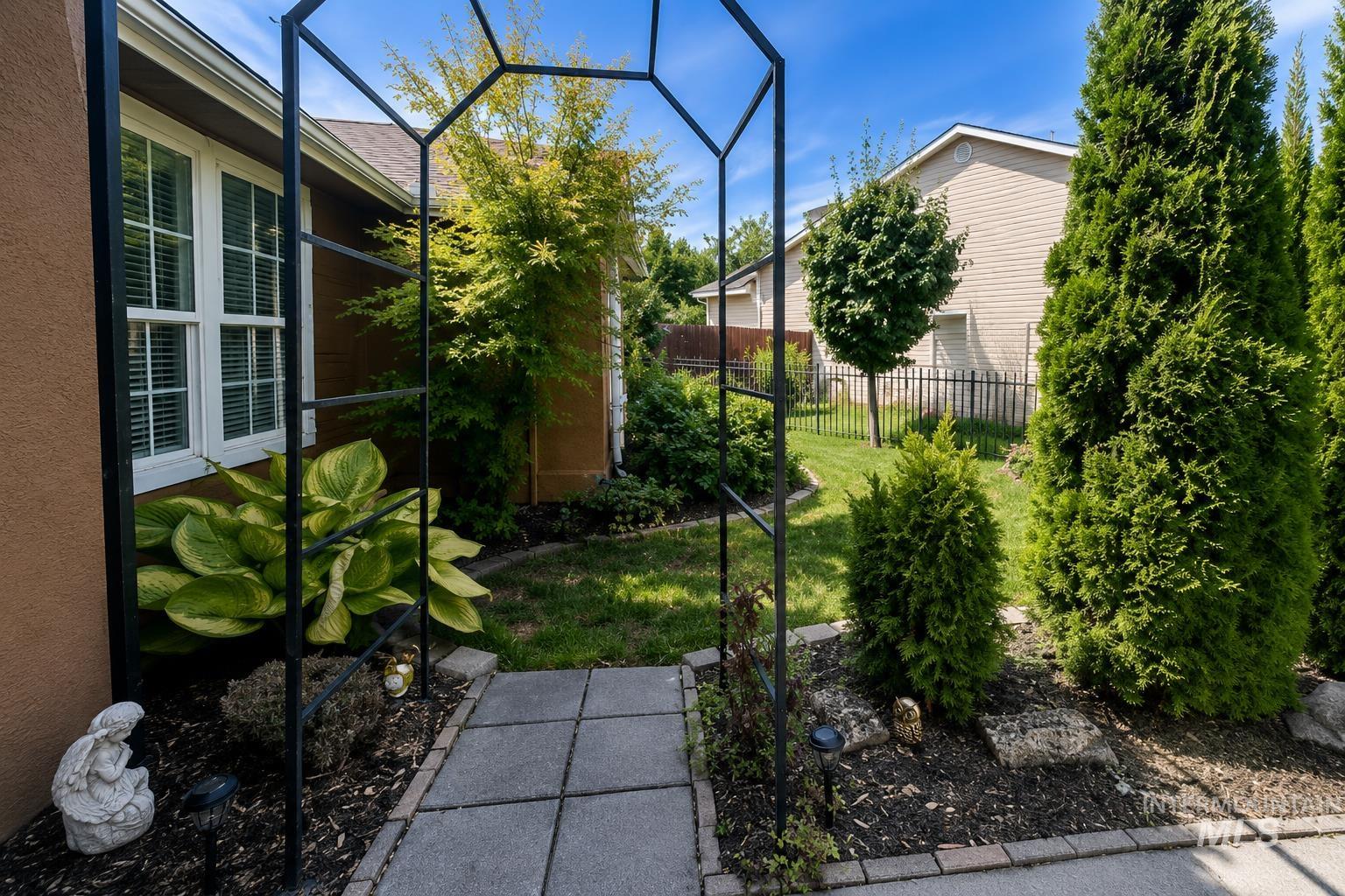 617 Cornwall, Fruitland, Idaho 83619, 4 Bedrooms, 2 Bathrooms, Residential For Sale, Price $465,000,MLS 98998896