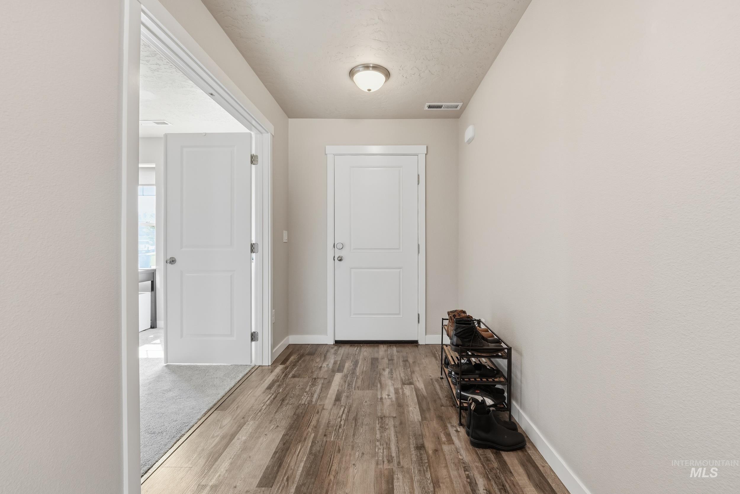 4026 E Hawk Ridge Dr, Nampa, Idaho 83686, 4 Bedrooms, 2.5 Bathrooms, Residential For Sale, Price $525,000,MLS 98998897