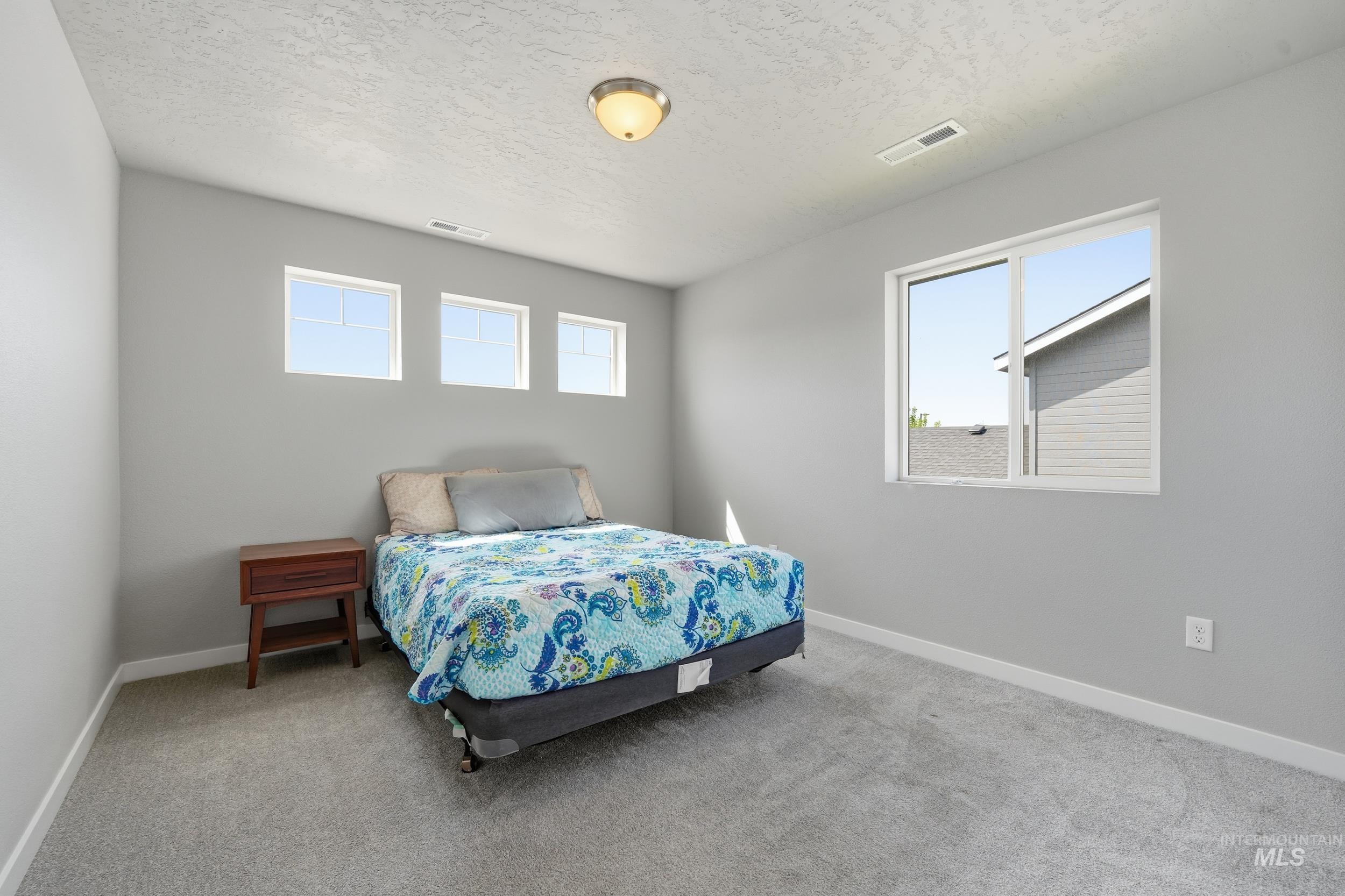 4026 E Hawk Ridge Dr, Nampa, Idaho 83686, 4 Bedrooms, 2.5 Bathrooms, Residential For Sale, Price $525,000,MLS 98998897