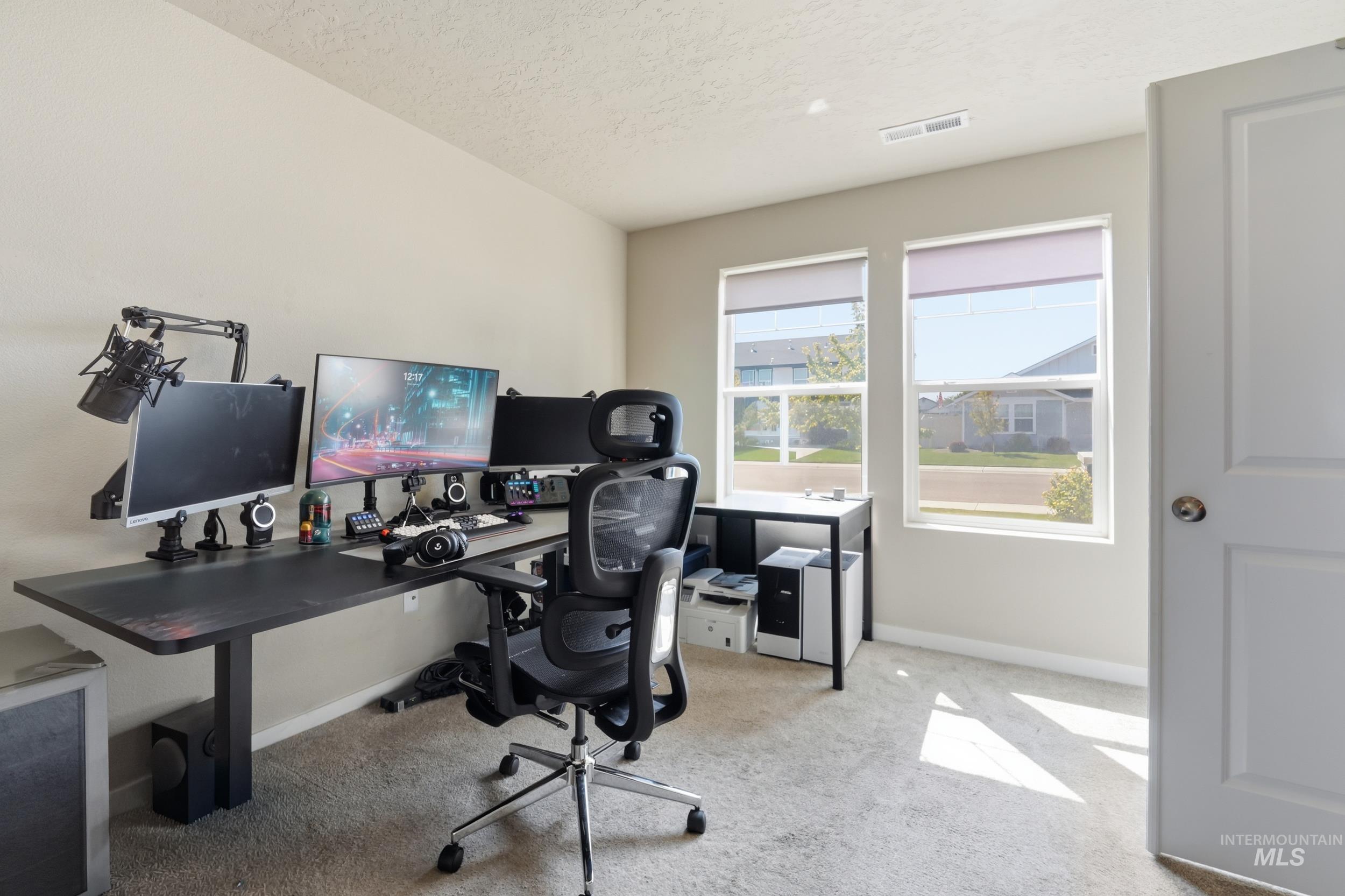 4026 E Hawk Ridge Dr, Nampa, Idaho 83686, 4 Bedrooms, 2.5 Bathrooms, Residential For Sale, Price $525,000,MLS 98998897