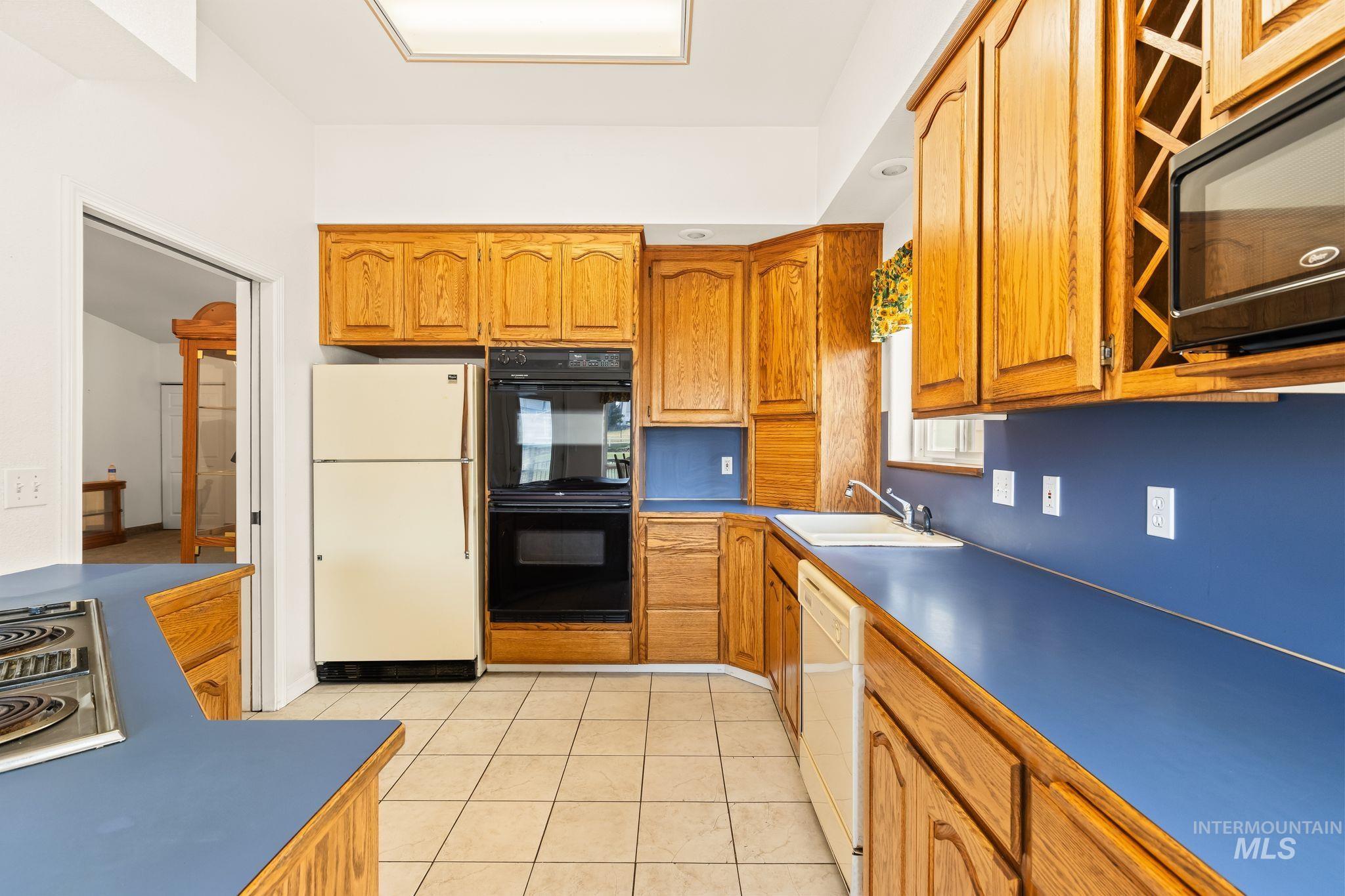 2028 Grelle Ave, Lewiston, Idaho 83501, 3 Bedrooms, 2 Bathrooms, Residential For Sale, Price $535,000,MLS 98998898