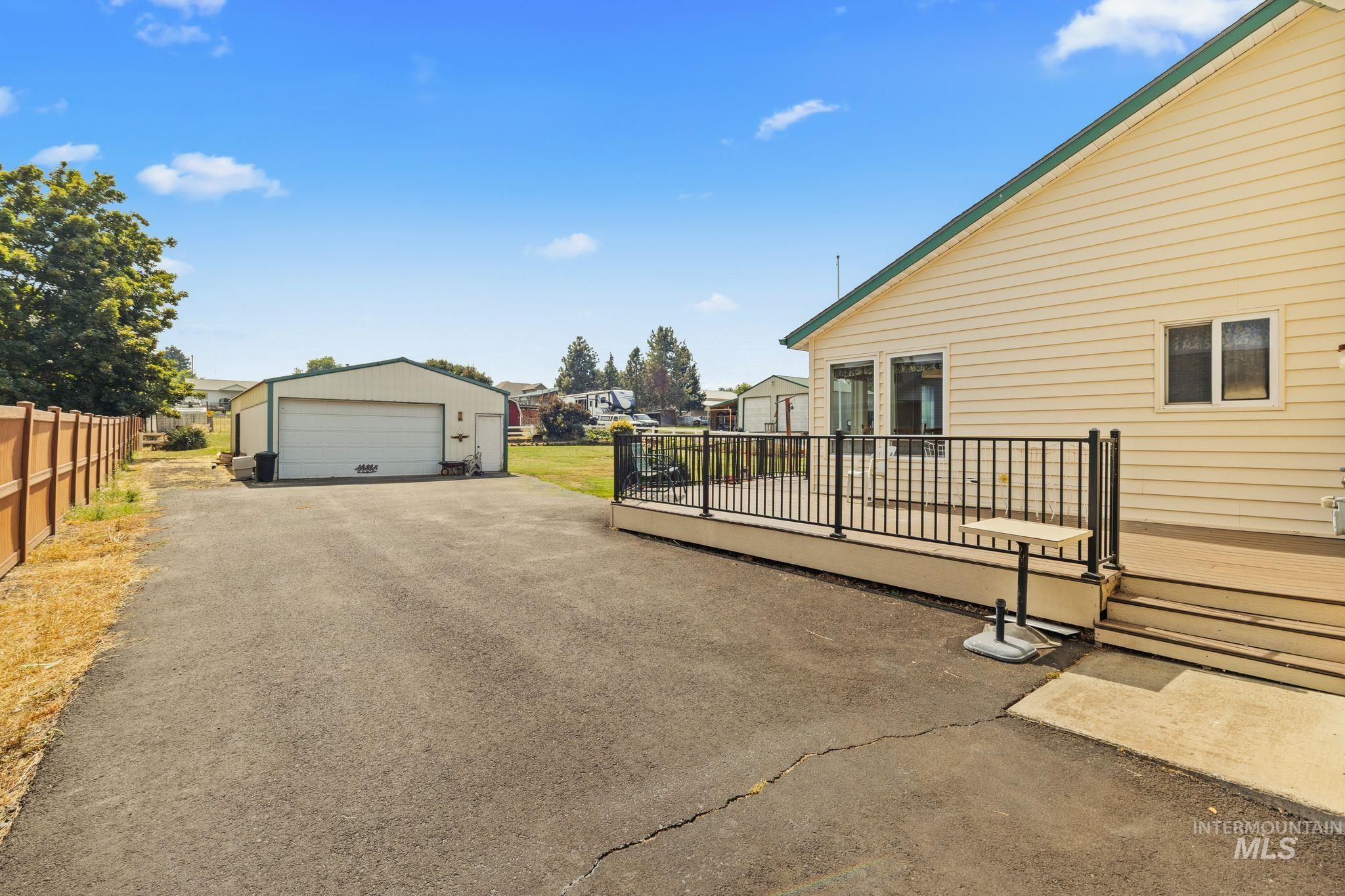 2028 Grelle Ave, Lewiston, Idaho 83501, 3 Bedrooms, 2 Bathrooms, Residential For Sale, Price $535,000,MLS 98998898