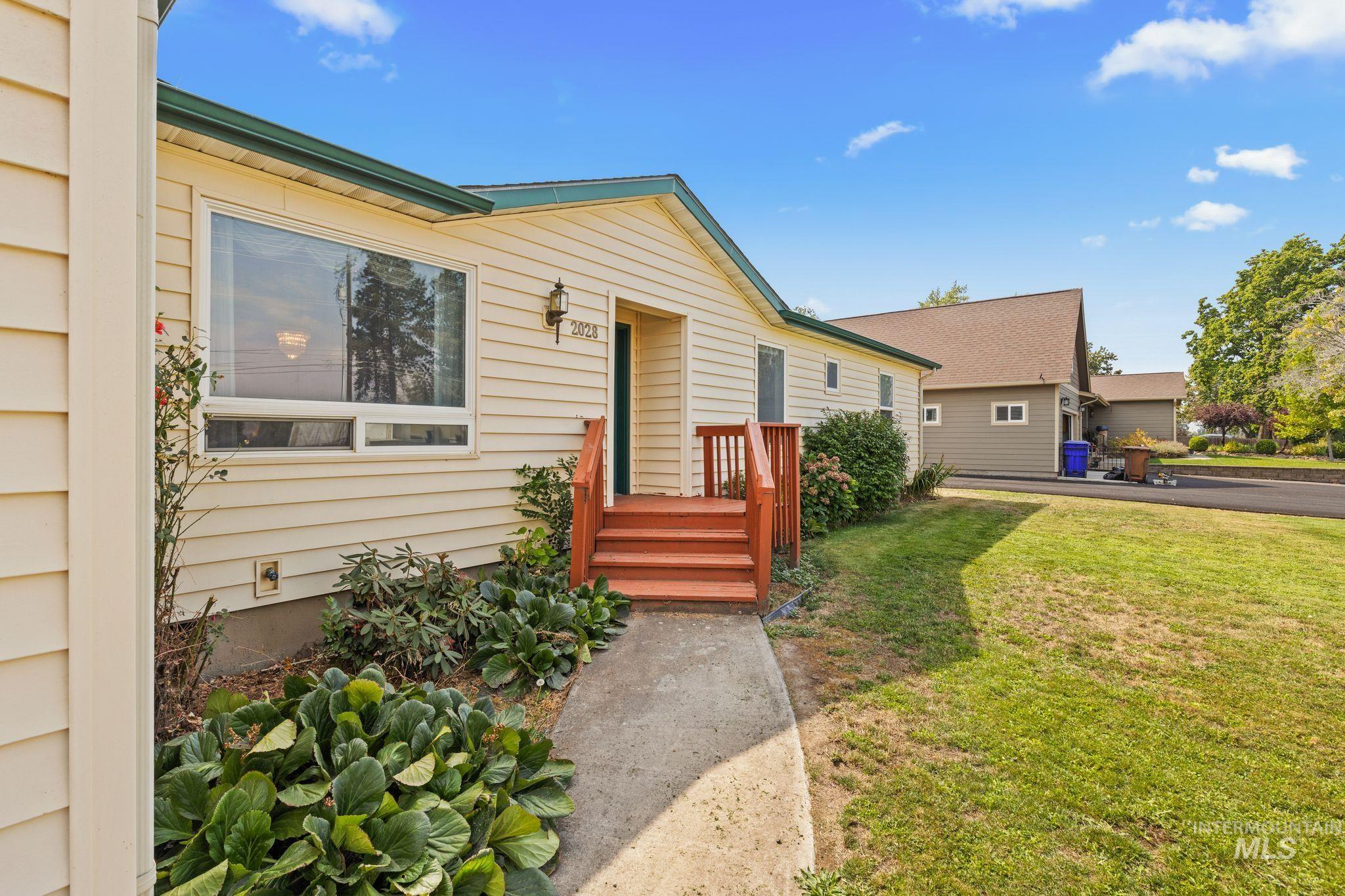2028 Grelle Ave, Lewiston, Idaho 83501, 3 Bedrooms, 2 Bathrooms, Residential For Sale, Price $535,000,MLS 98998898