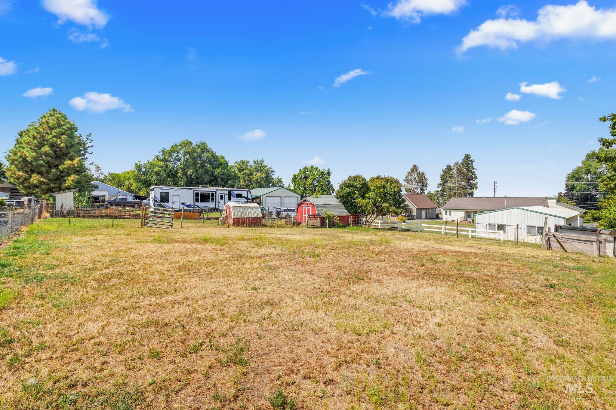 2028 Grelle Ave, Lewiston, Idaho 83501, 3 Bedrooms, 2 Bathrooms, Residential For Sale, Price $535,000,MLS 98998898
