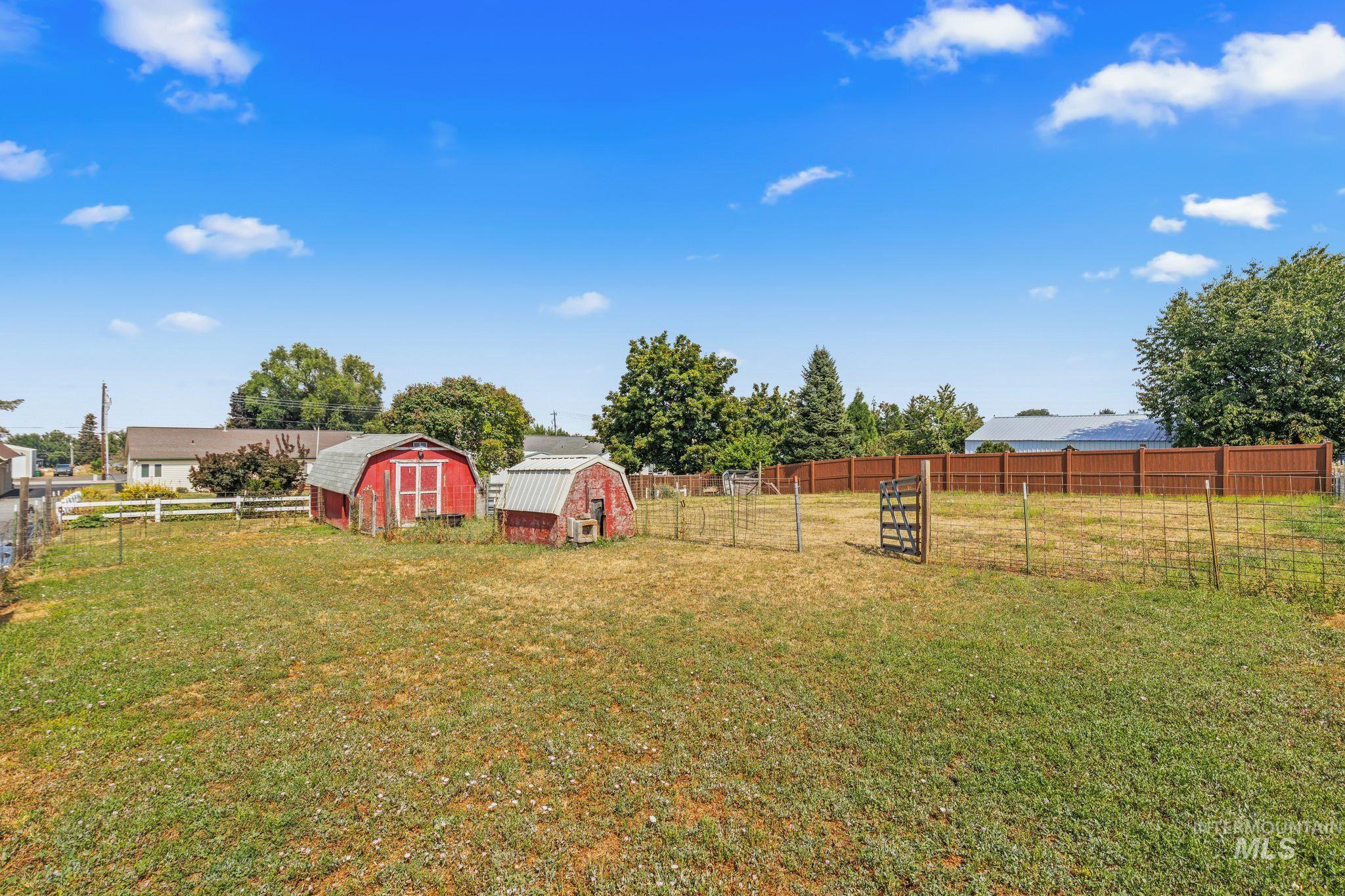 2028 Grelle Ave, Lewiston, Idaho 83501, 3 Bedrooms, 2 Bathrooms, Residential For Sale, Price $535,000,MLS 98998898