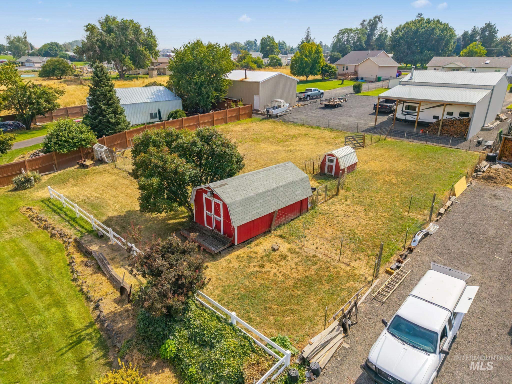 2028 Grelle Ave, Lewiston, Idaho 83501, 3 Bedrooms, 2 Bathrooms, Residential For Sale, Price $535,000,MLS 98998898