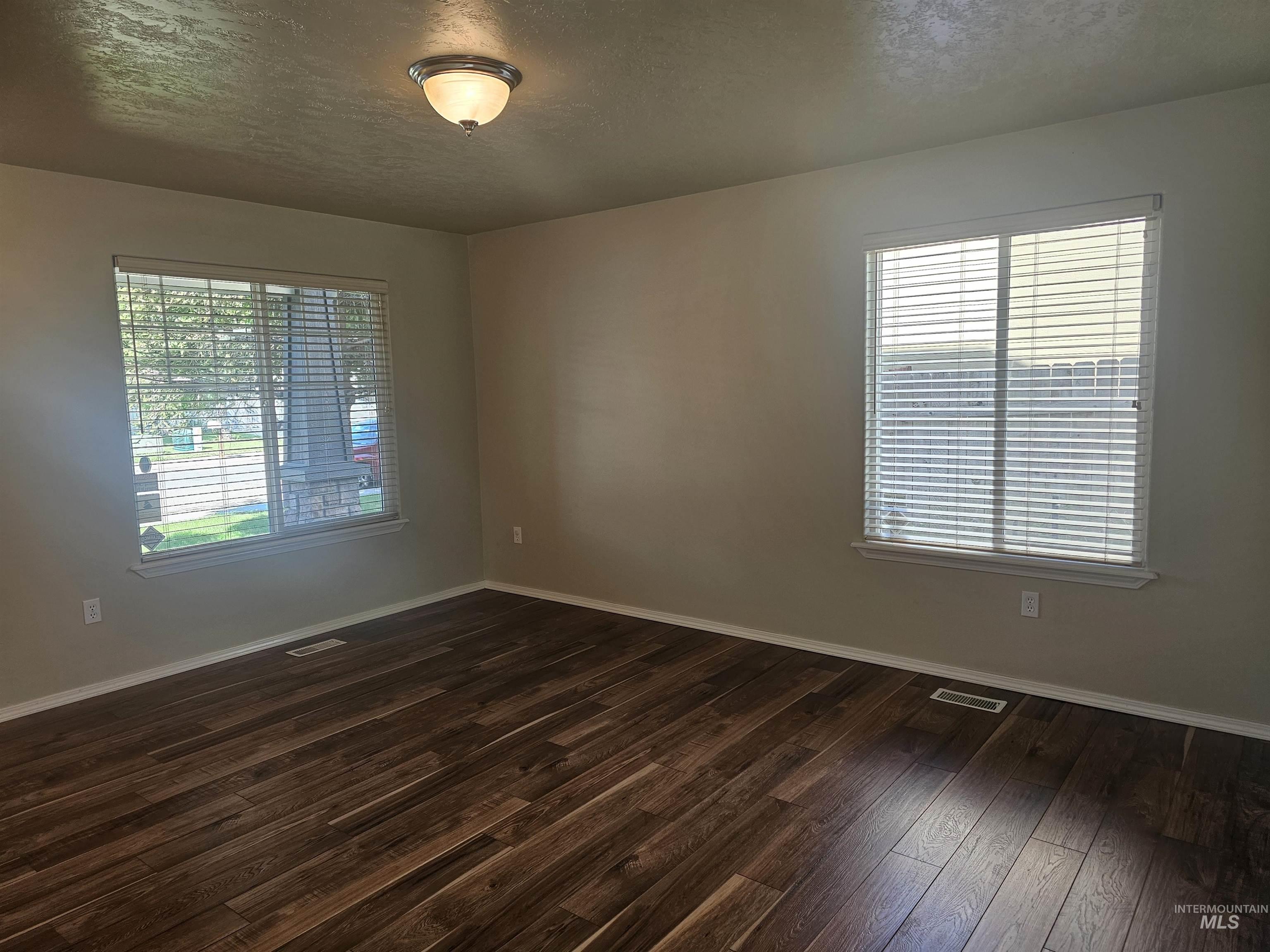 12105 W Kings Canyon St, Boise, Idaho 83709, 4 Bedrooms, 2.5 Bathrooms, Residential For Sale, Price $575,000,MLS 98998900