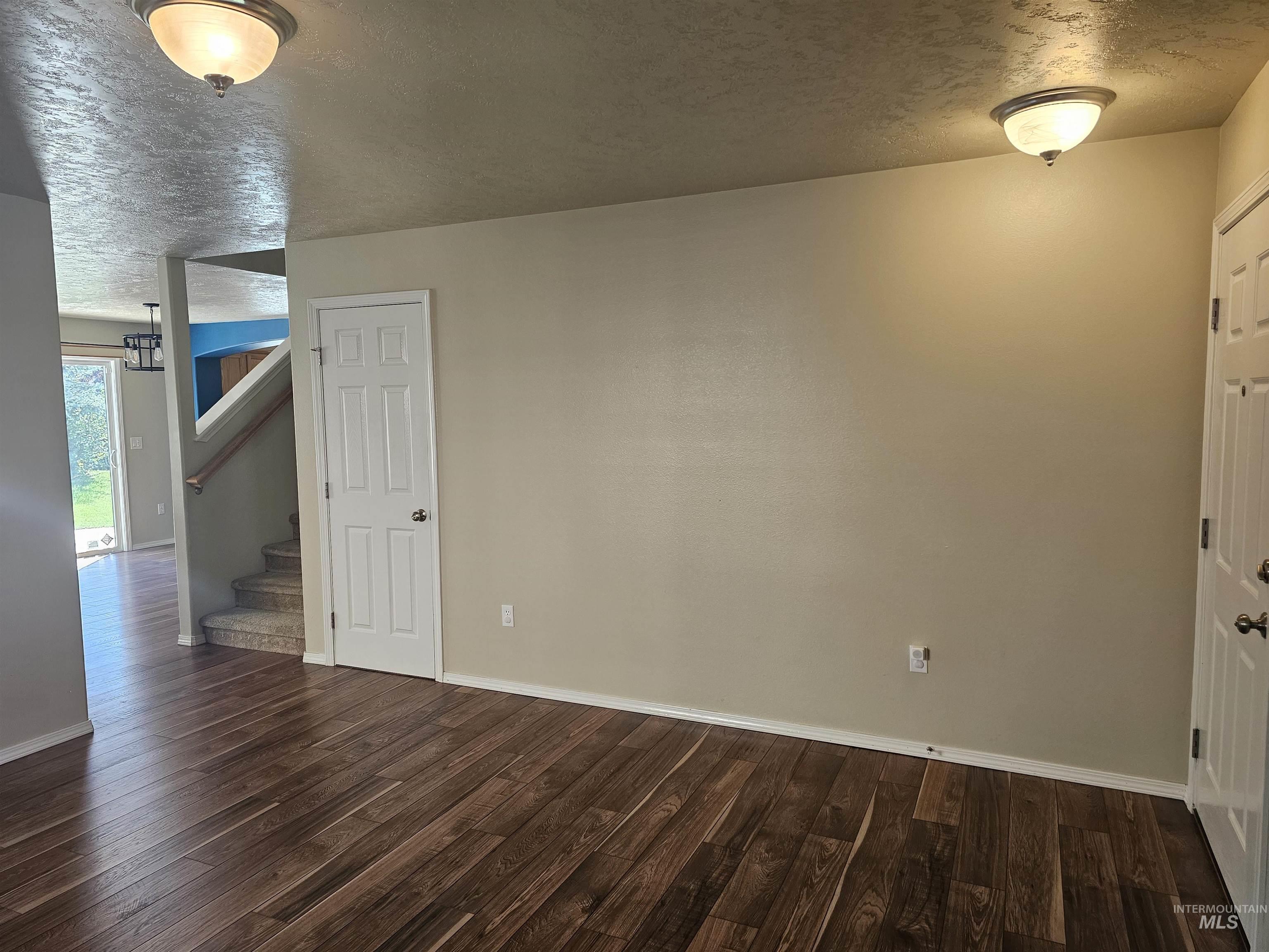 12105 W Kings Canyon St, Boise, Idaho 83709, 4 Bedrooms, 2.5 Bathrooms, Residential For Sale, Price $575,000,MLS 98998900