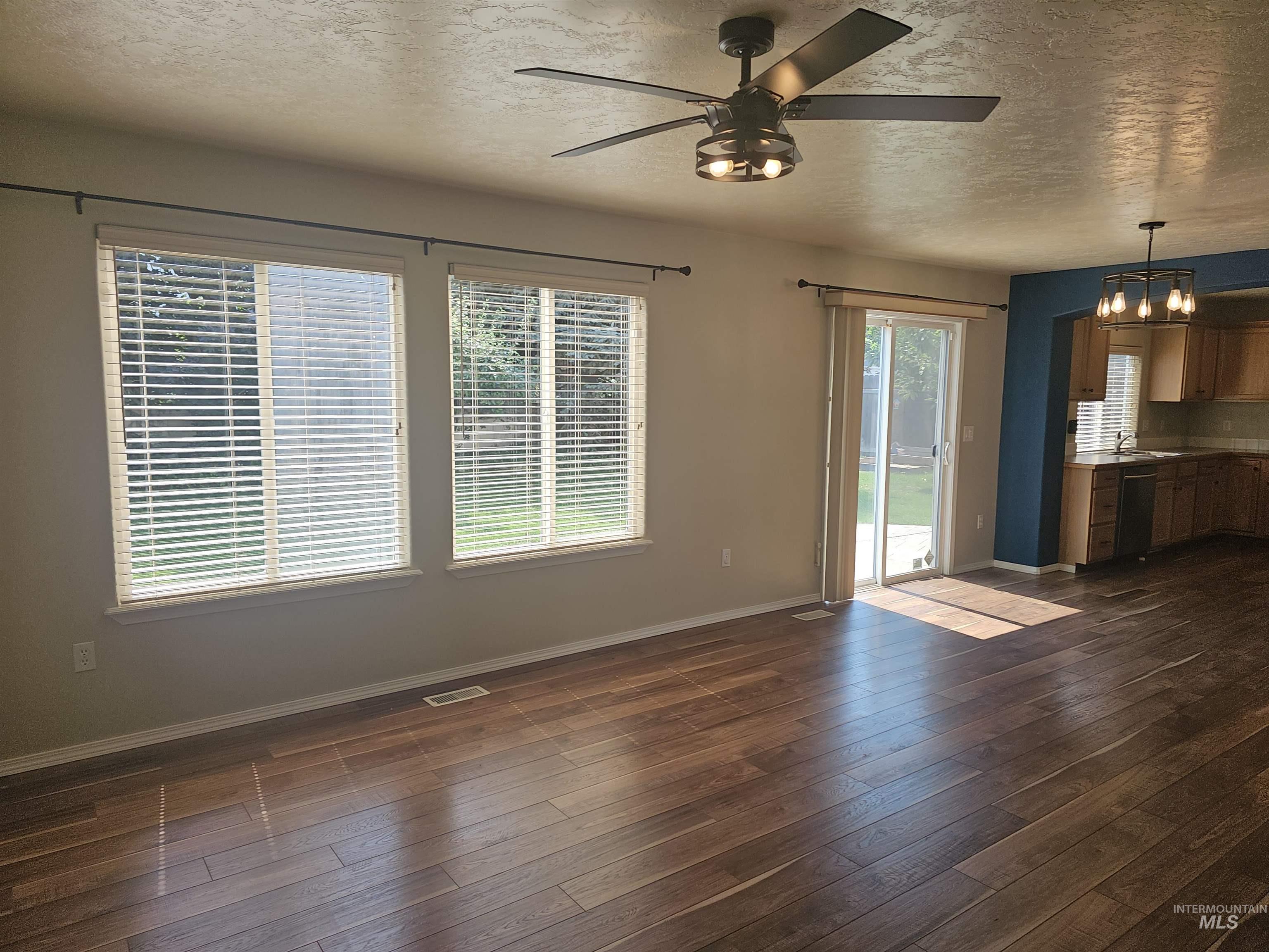 12105 W Kings Canyon St, Boise, Idaho 83709, 4 Bedrooms, 2.5 Bathrooms, Residential For Sale, Price $575,000,MLS 98998900