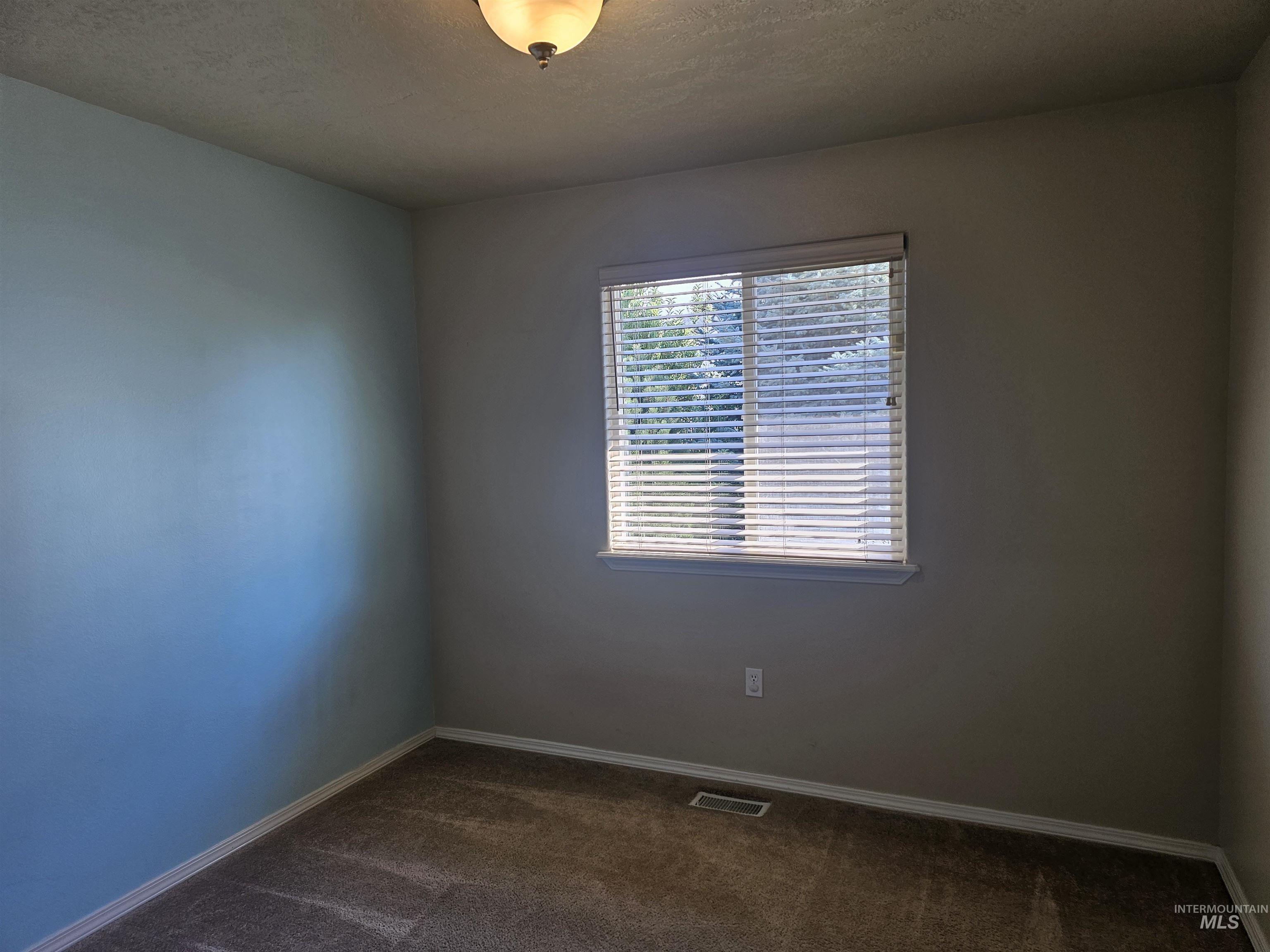 12105 W Kings Canyon St, Boise, Idaho 83709, 4 Bedrooms, 2.5 Bathrooms, Residential For Sale, Price $575,000,MLS 98998900