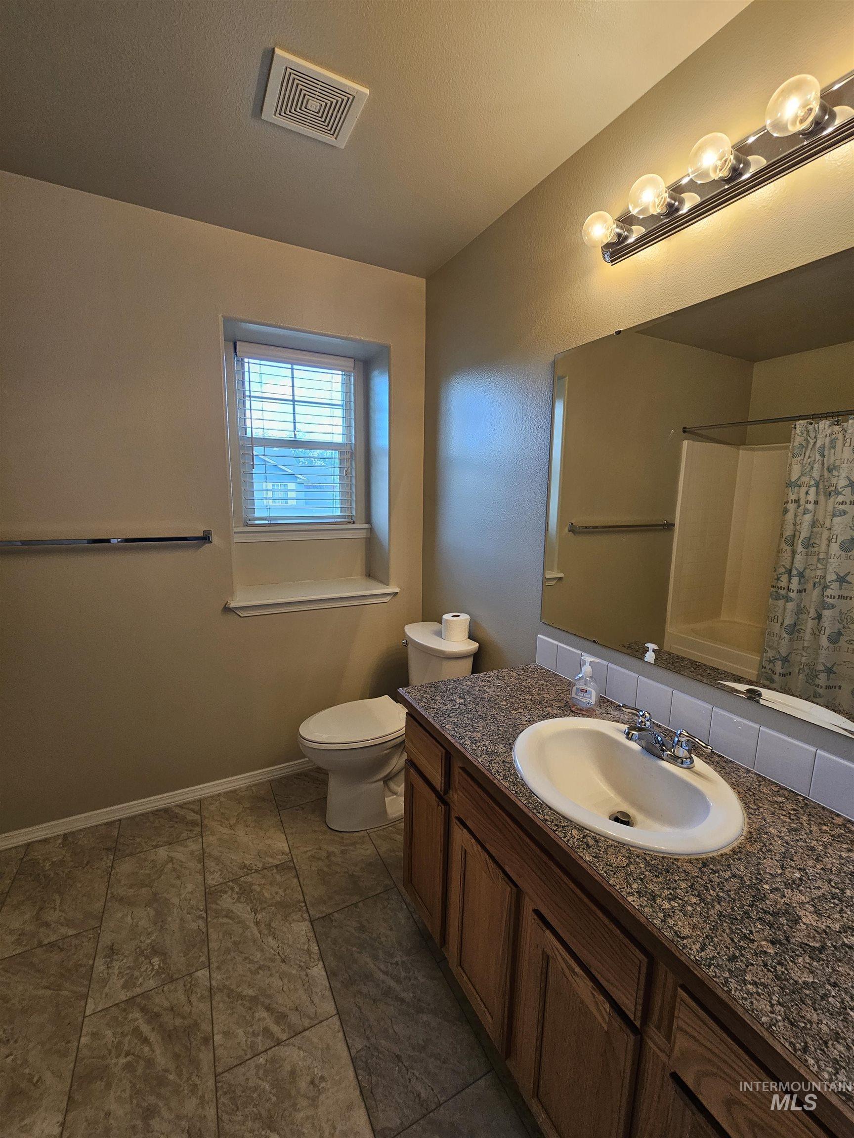 12105 W Kings Canyon St, Boise, Idaho 83709, 4 Bedrooms, 2.5 Bathrooms, Residential For Sale, Price $575,000,MLS 98998900