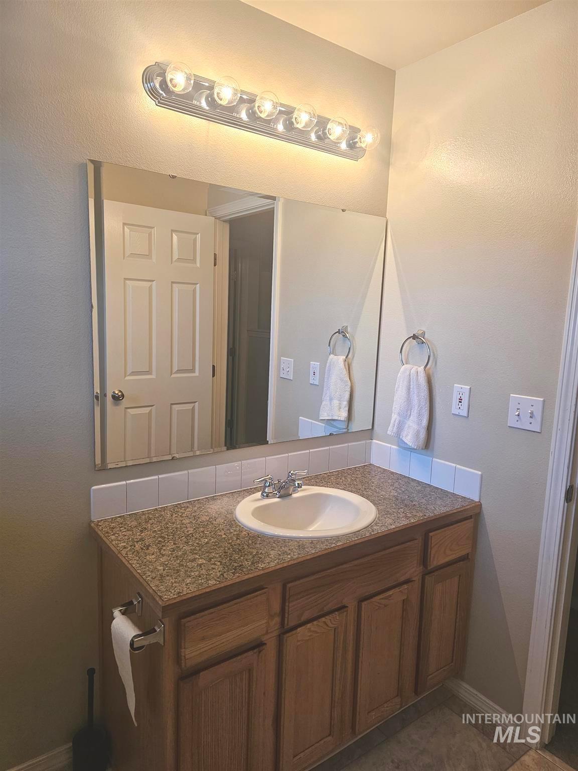 12105 W Kings Canyon St, Boise, Idaho 83709, 4 Bedrooms, 2.5 Bathrooms, Residential For Sale, Price $575,000, 98998900