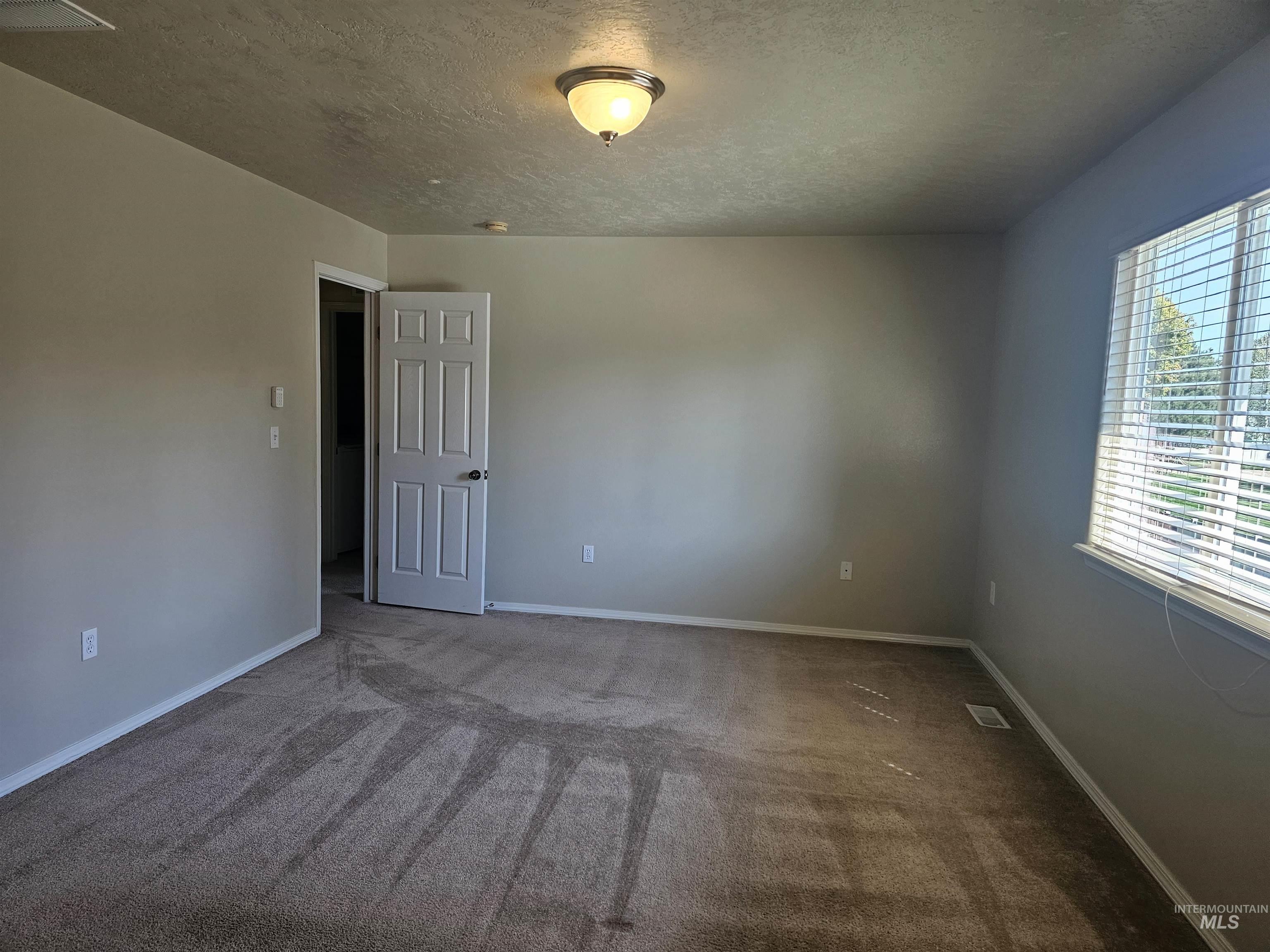 12105 W Kings Canyon St, Boise, Idaho 83709, 4 Bedrooms, 2.5 Bathrooms, Residential For Sale, Price $575,000,MLS 98998900