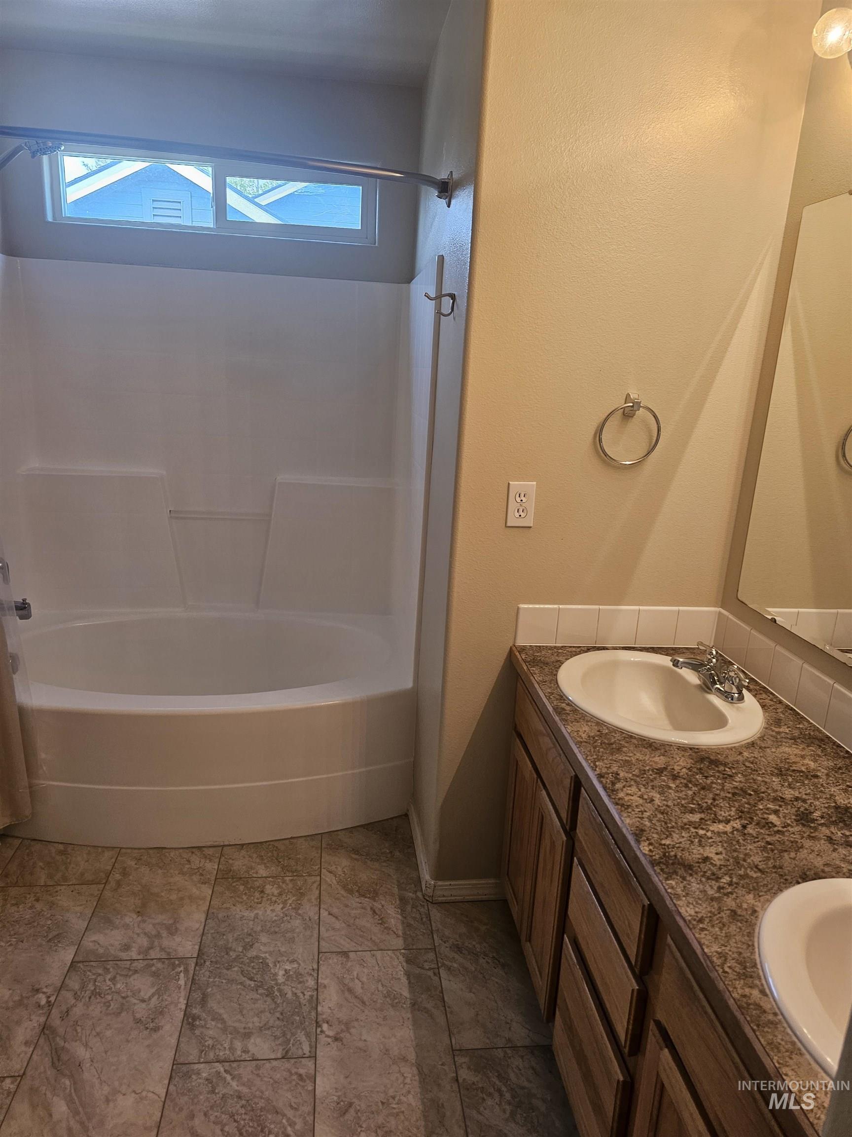12105 W Kings Canyon St, Boise, Idaho 83709, 4 Bedrooms, 2.5 Bathrooms, Residential For Sale, Price $575,000,MLS 98998900