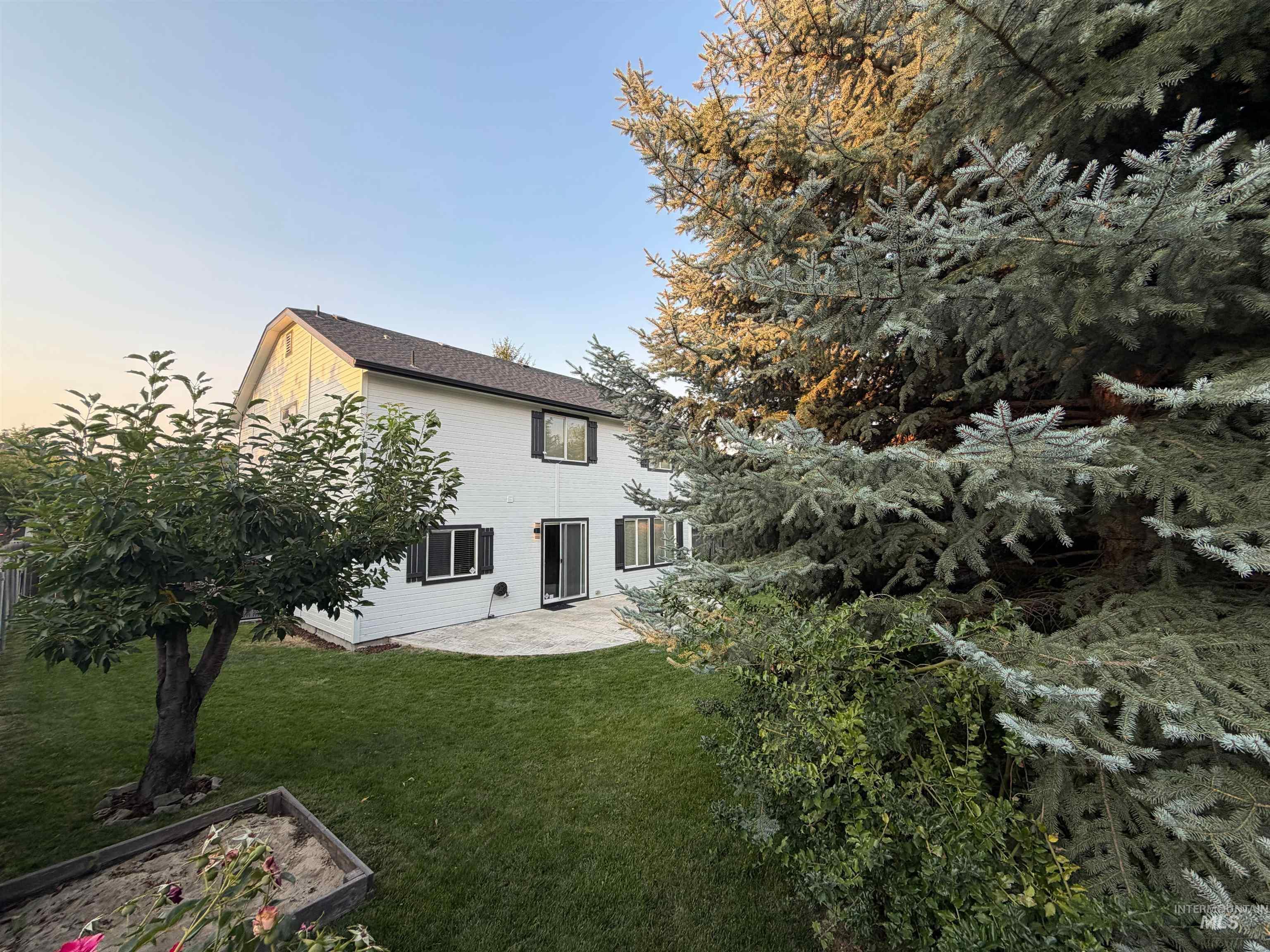 12105 W Kings Canyon St, Boise, Idaho 83709, 4 Bedrooms, 2.5 Bathrooms, Residential For Sale, Price $575,000,MLS 98998900