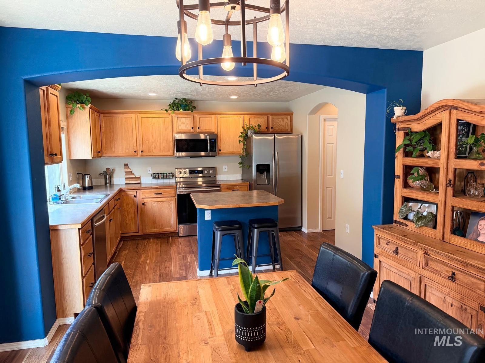 12105 W Kings Canyon St, Boise, Idaho 83709, 4 Bedrooms, 2.5 Bathrooms, Residential For Sale, Price $575,000,MLS 98998900