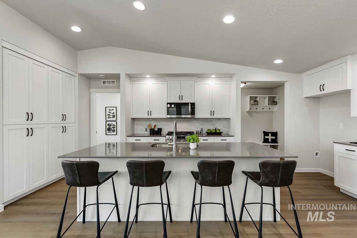 7122 S Gamely Ave, Meridian, Idaho 83642, 3 Bedrooms, 2 Bathrooms, Residential For Sale, Price $489,000,MLS 98998906