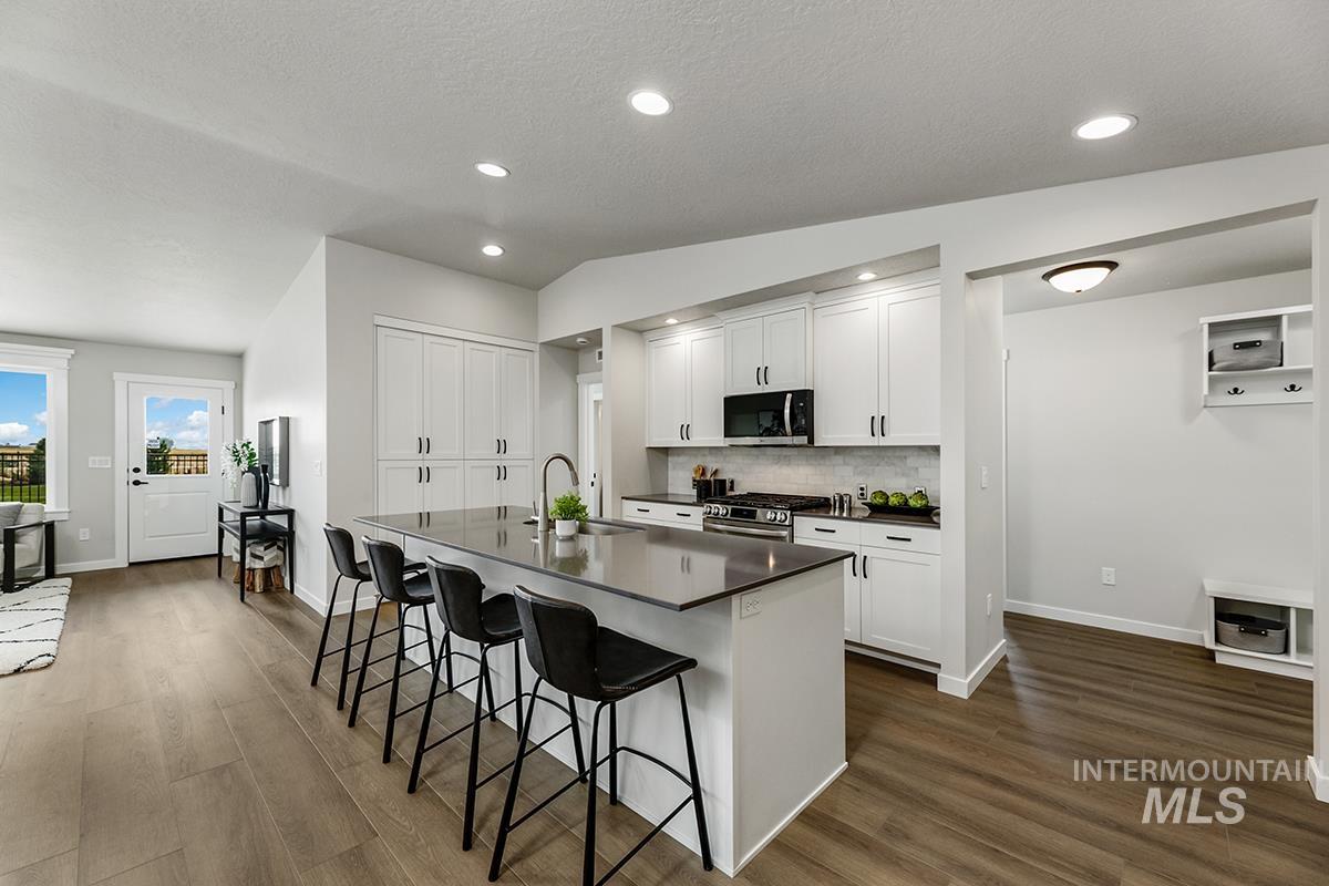 7122 S Gamely Ave, Meridian, Idaho 83642, 3 Bedrooms, 2 Bathrooms, Residential For Sale, Price $489,000,MLS 98998906