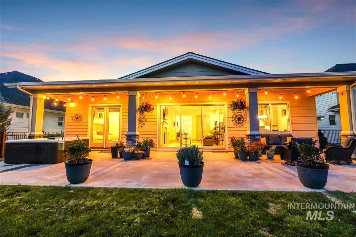 7811 W Corinthia St, Eagle, Idaho 83616, 3 Bedrooms, 2.5 Bathrooms, Residential For Sale, Price $769,000,MLS 98998907