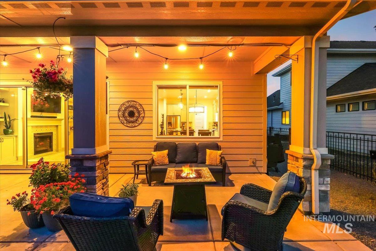 7811 W Corinthia St, Eagle, Idaho 83616, 3 Bedrooms, 2.5 Bathrooms, Residential For Sale, Price $769,000,MLS 98998907