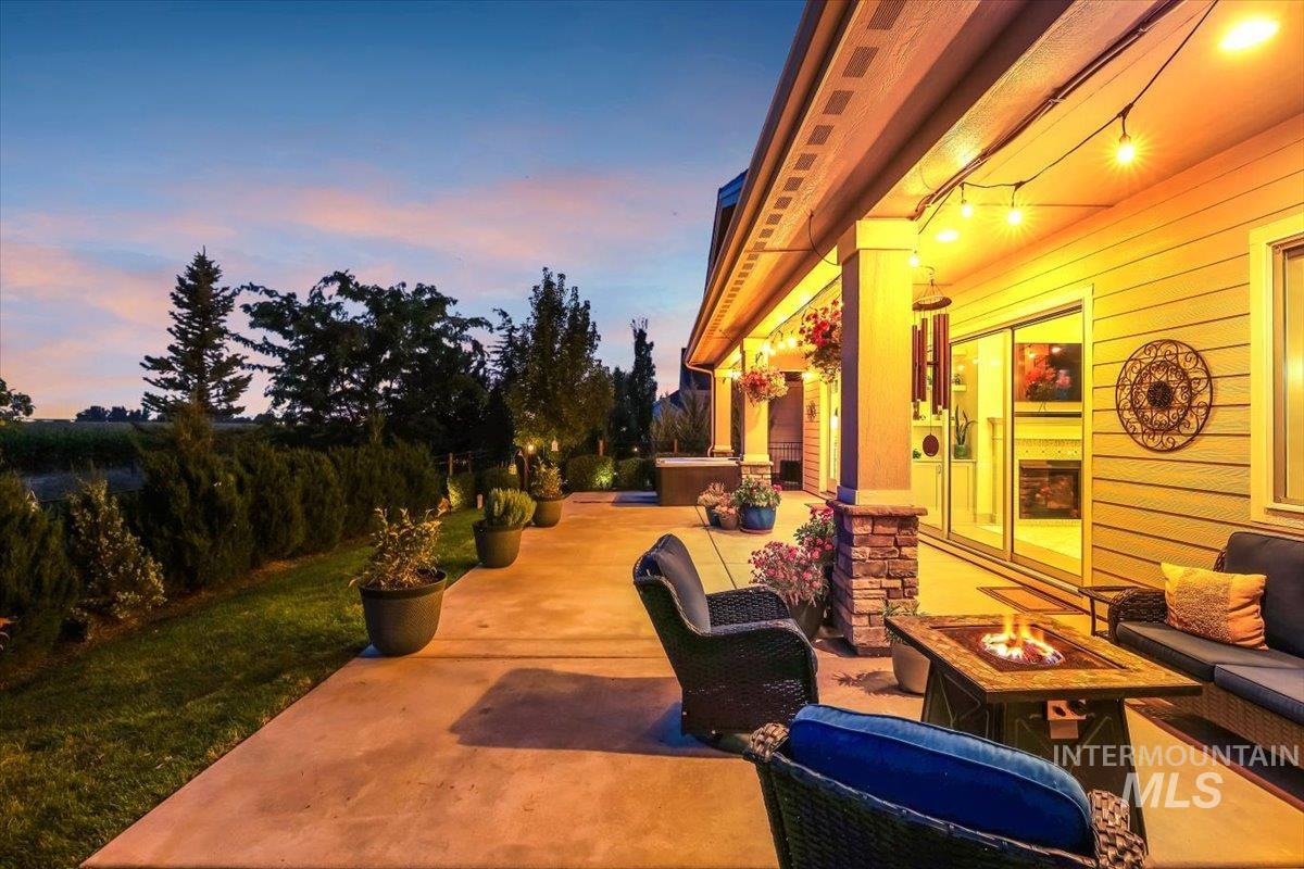 7811 W Corinthia St, Eagle, Idaho 83616, 3 Bedrooms, 2.5 Bathrooms, Residential For Sale, Price $769,000,MLS 98998907