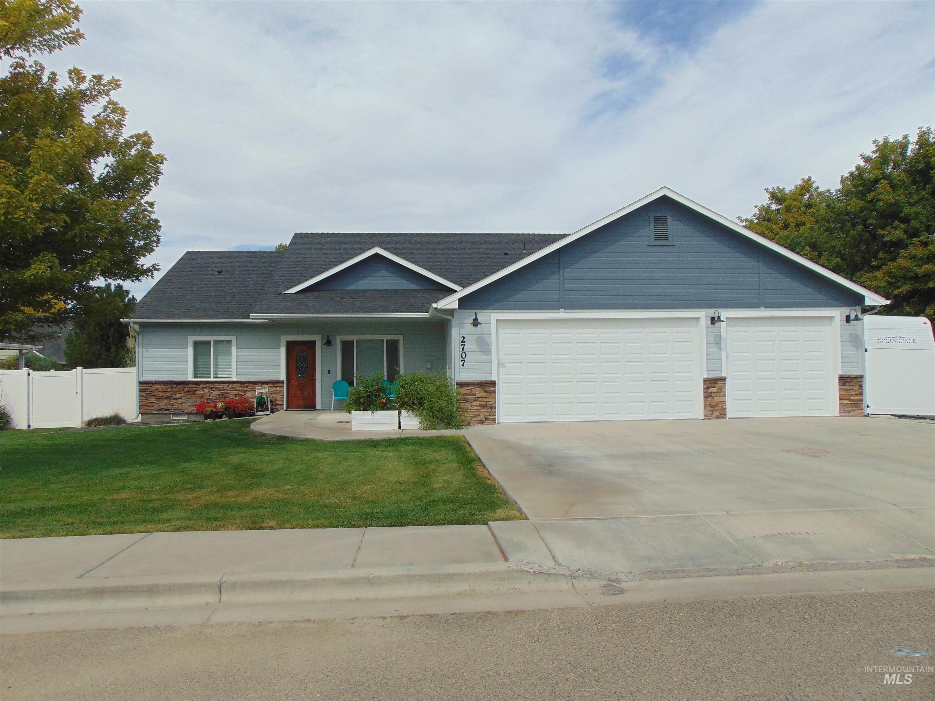 2707 Driftwood Dr., Payette, Idaho 83661, 3 Bedrooms, 2 Bathrooms, Residential For Sale, Price $436,500,MLS 98998908