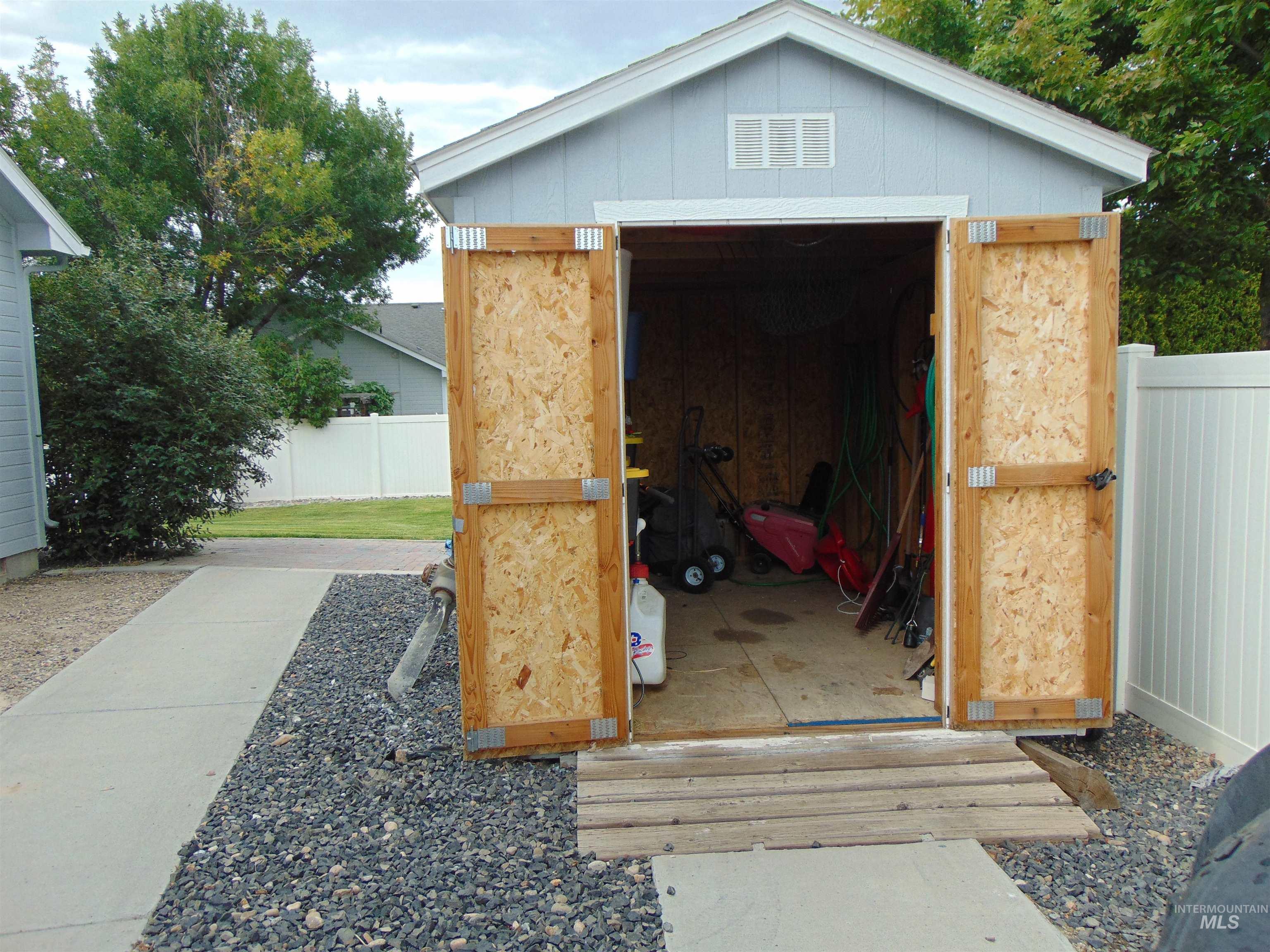 2707 Driftwood Dr., Payette, Idaho 83661, 3 Bedrooms, 2 Bathrooms, Residential For Sale, Price $436,500,MLS 98998908