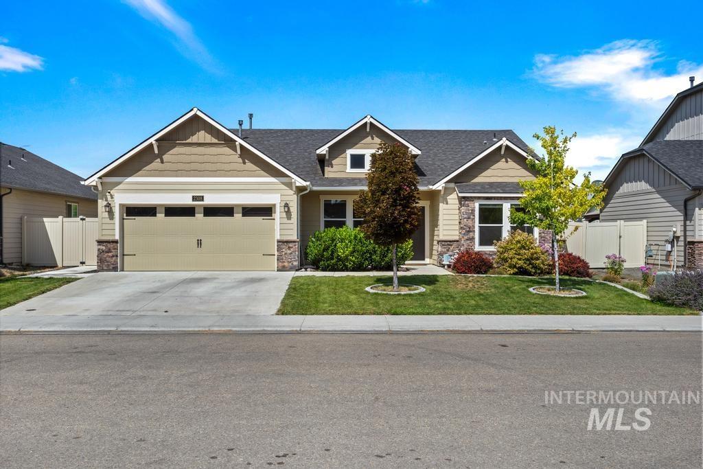 2308 W Coneflower St., Nampa, Idaho 83686, 4 Bedrooms, 2 Bathrooms, Residential For Sale, Price $485,000,MLS 98998909