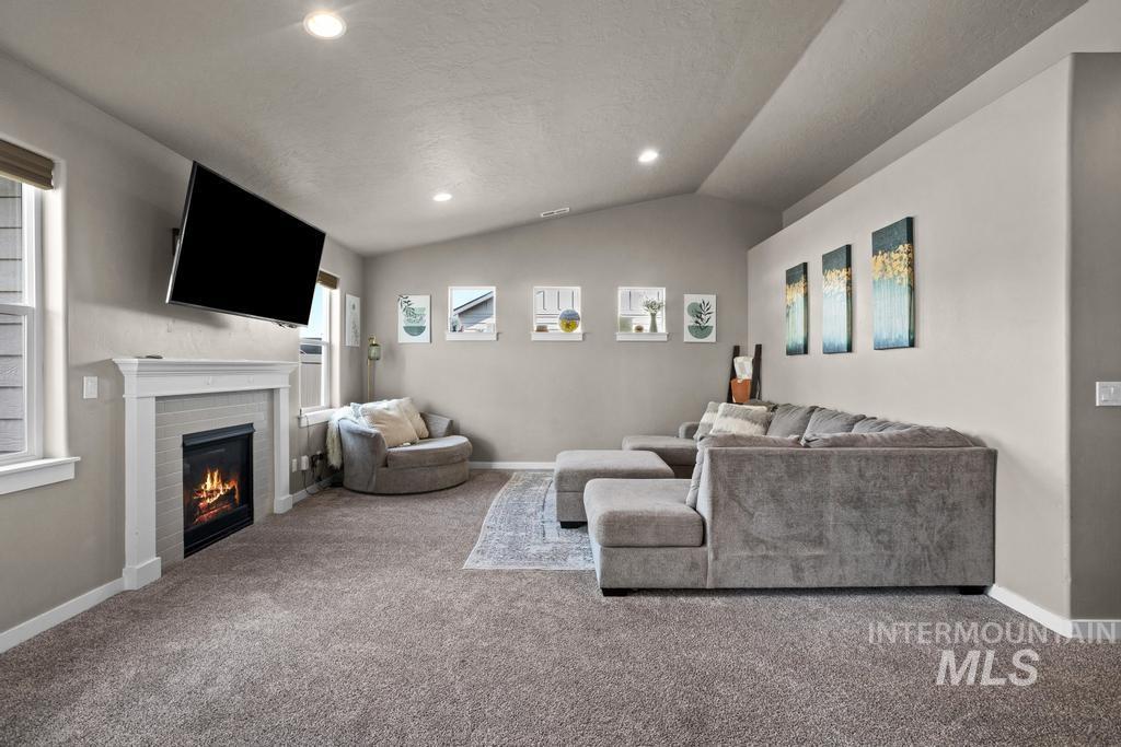 2308 W Coneflower St., Nampa, Idaho 83686, 4 Bedrooms, 2 Bathrooms, Residential For Sale, Price $485,000,MLS 98998909