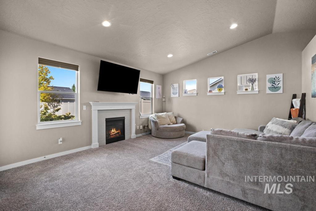 2308 W Coneflower St., Nampa, Idaho 83686, 4 Bedrooms, 2 Bathrooms, Residential For Sale, Price $485,000,MLS 98998909