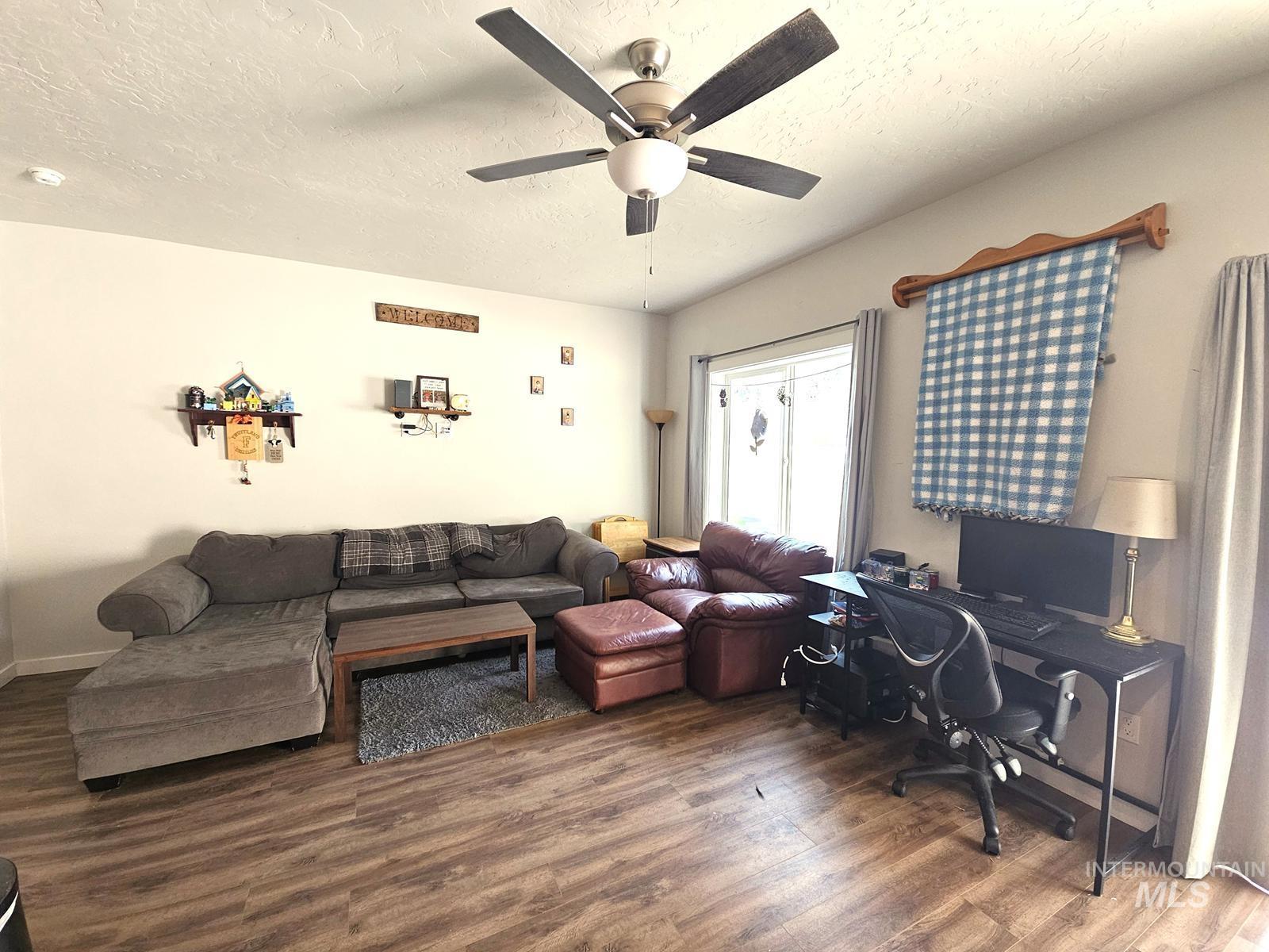 116 NE 3rd Street, Fruitland, Idaho 83619, 3 Bedrooms, 2.5 Bathrooms, Residential For Sale, Price $325,000,MLS 98998910