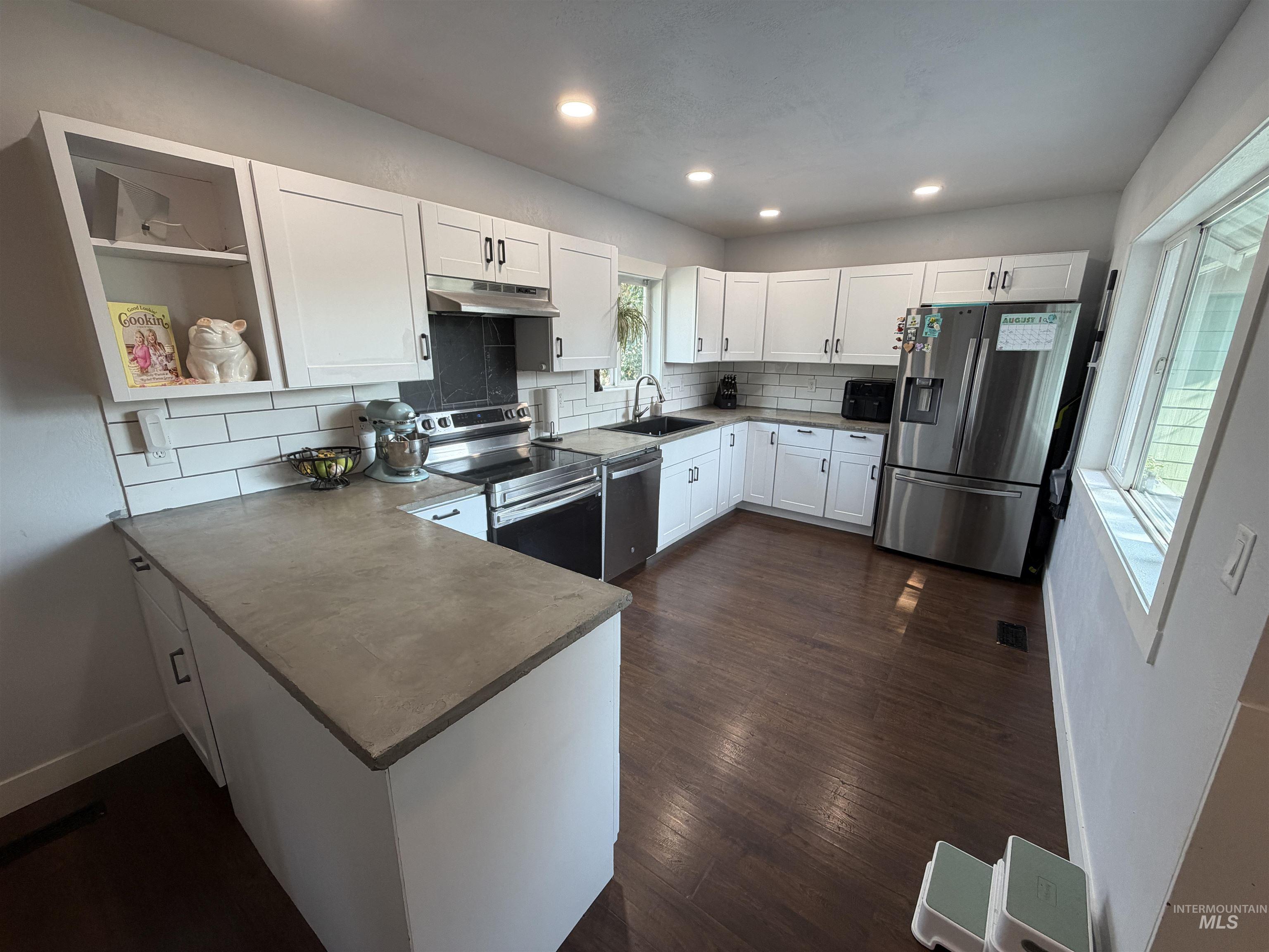 1419 10th Ave., Lewiston, Idaho 83501, 5 Bedrooms, 1.5 Bathrooms, Residential For Sale, Price $419,900,MLS 98998911