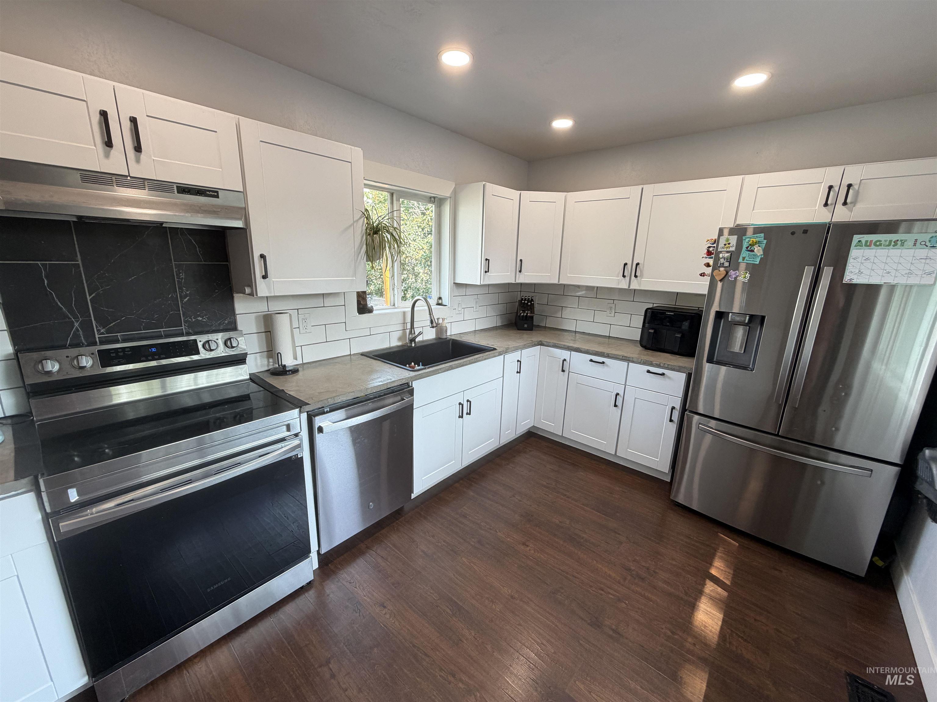 1419 10th Ave., Lewiston, Idaho 83501, 5 Bedrooms, 1.5 Bathrooms, Residential For Sale, Price $419,900,MLS 98998911