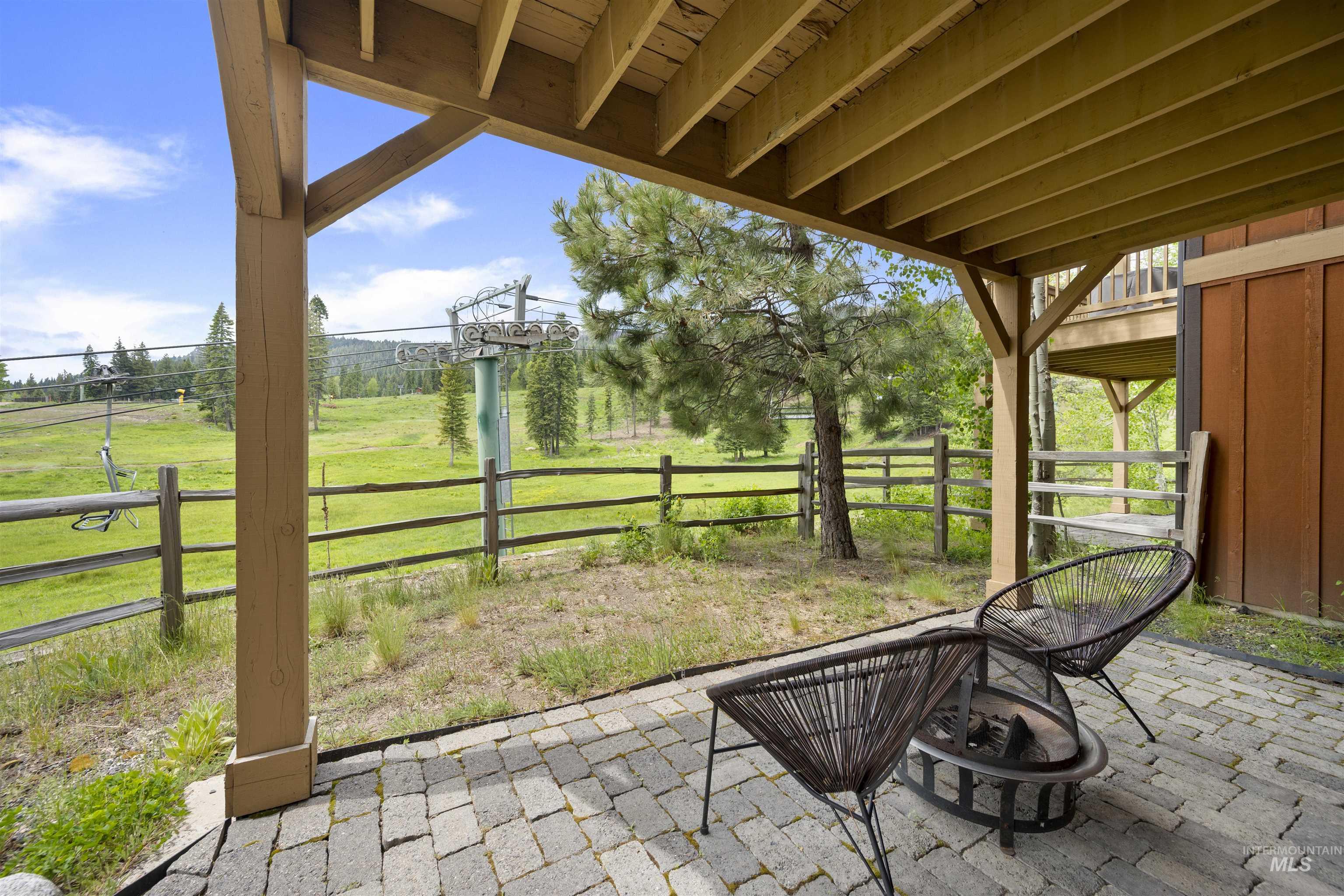 55 Golden Bar Court, Donnelly, Idaho 83615, 3 Bedrooms, 3 Bathrooms, Residential For Sale, Price $1,350,000,MLS 98998914